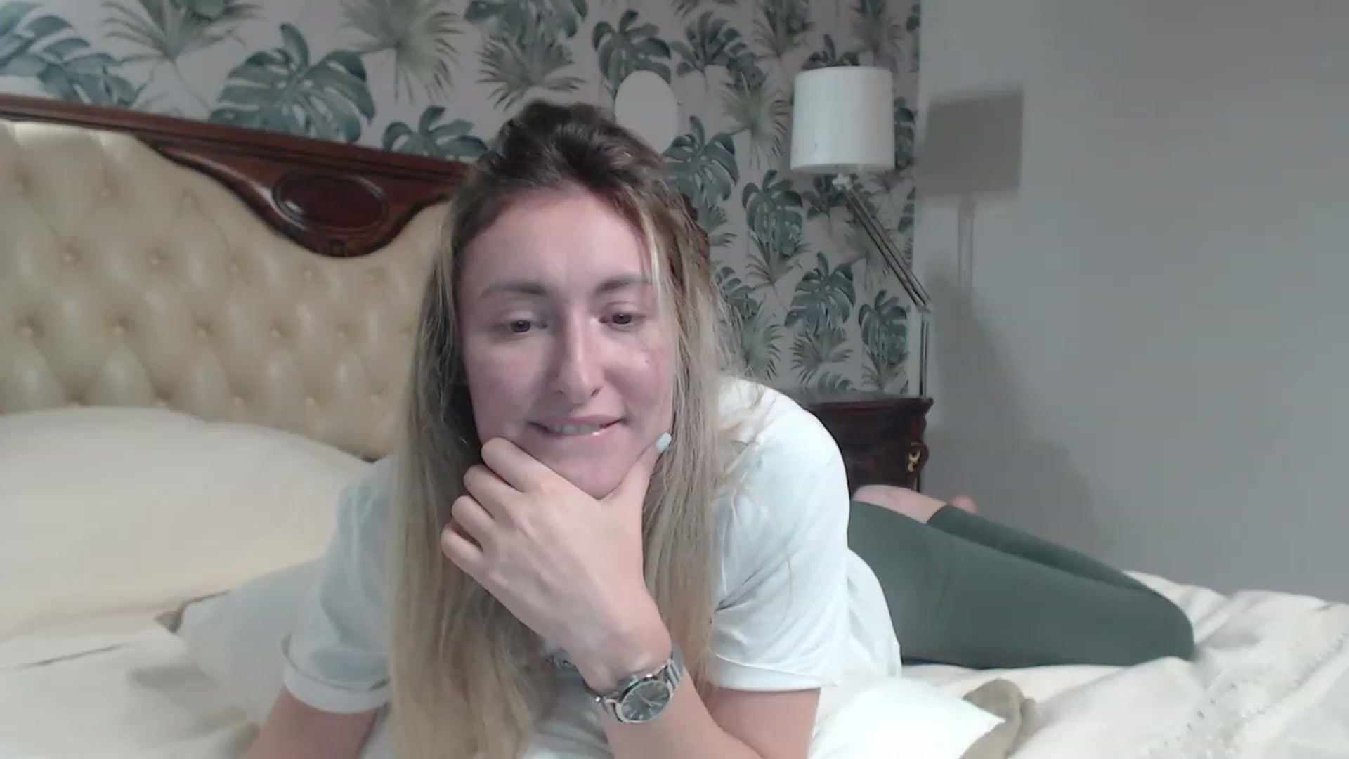 Gallery image thumbnail from Veronica_4u's myfreecams stream on, 10/05/2023, 18:14 image 12 of 20