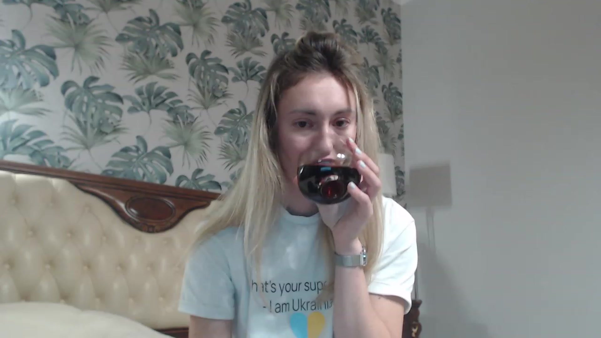 Gallery image thumbnail from Veronica_4u's myfreecams stream on, 10/05/2023, 18:48 image 9 of 20