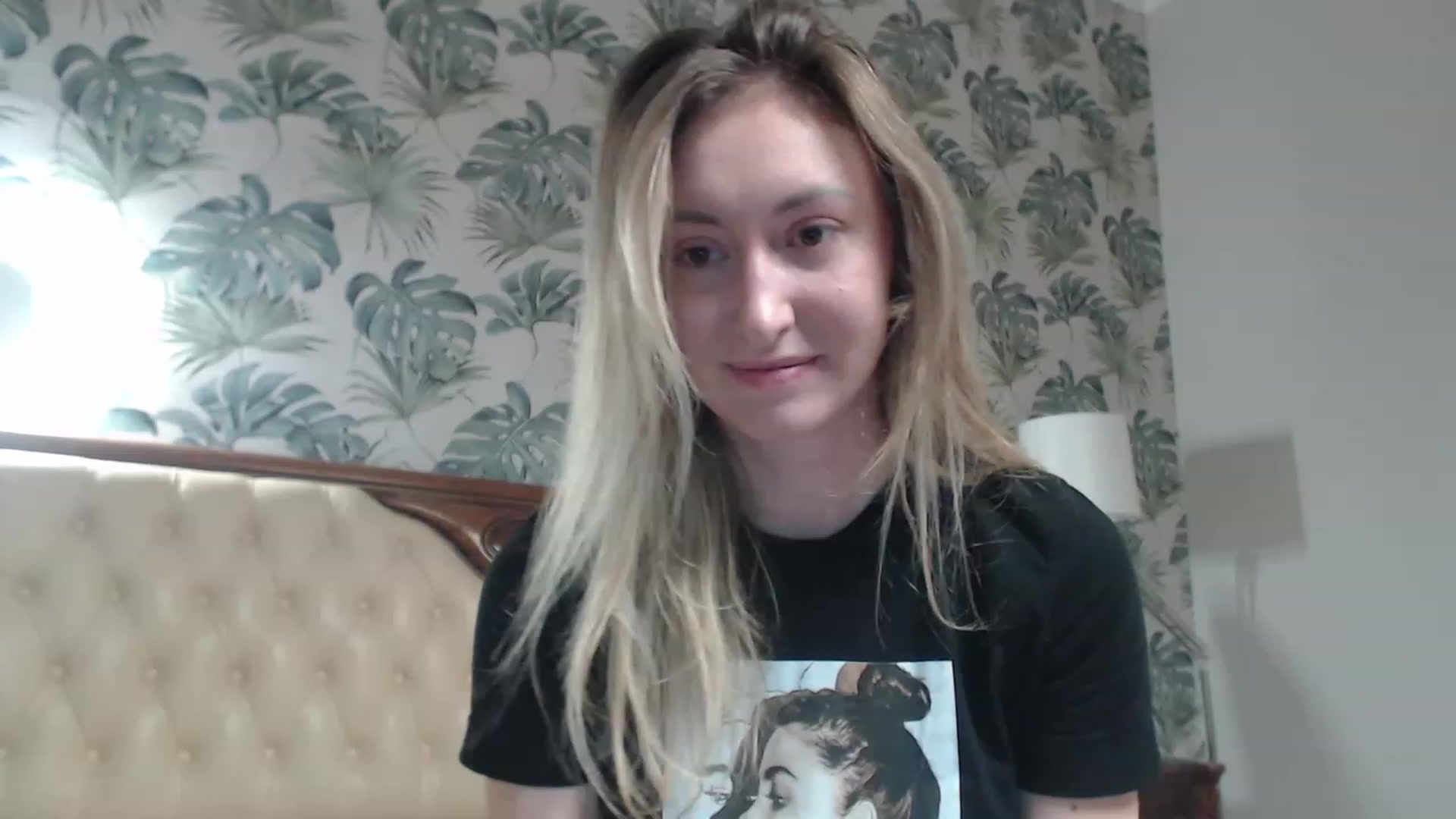 Gallery image thumbnail from Veronica_4u's myfreecams stream on, 10/09/2023, 17:54 image 14 of 20