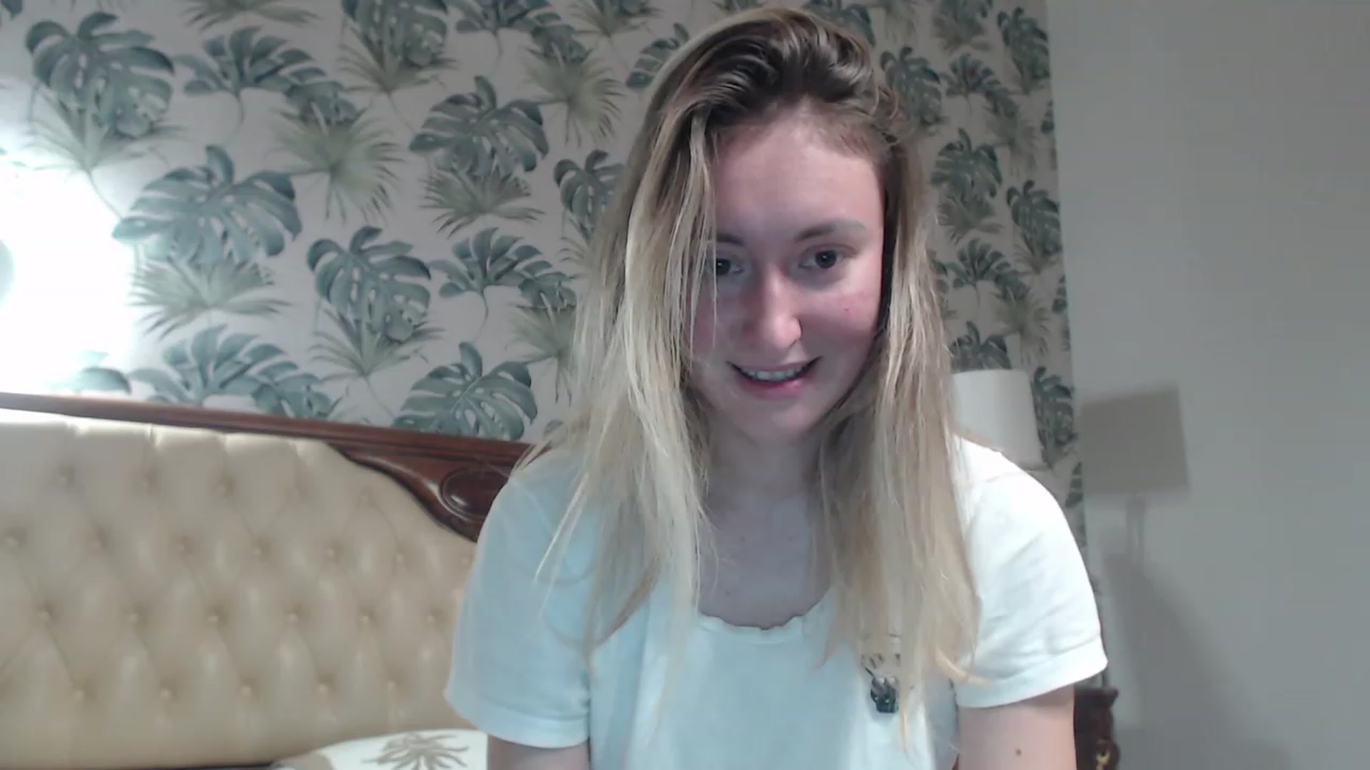 Gallery image thumbnail from Veronica_4u's myfreecams stream on, 10/16/2023, 16:55 image 15 of 20