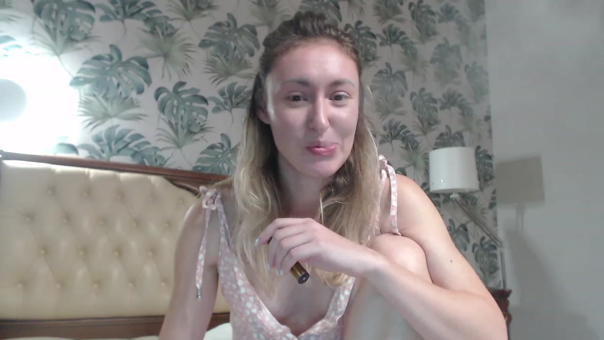 Gallery image thumbnail from Veronica_4u's myfreecams stream on, 10/20/2023, 16:35 image 9 of 20