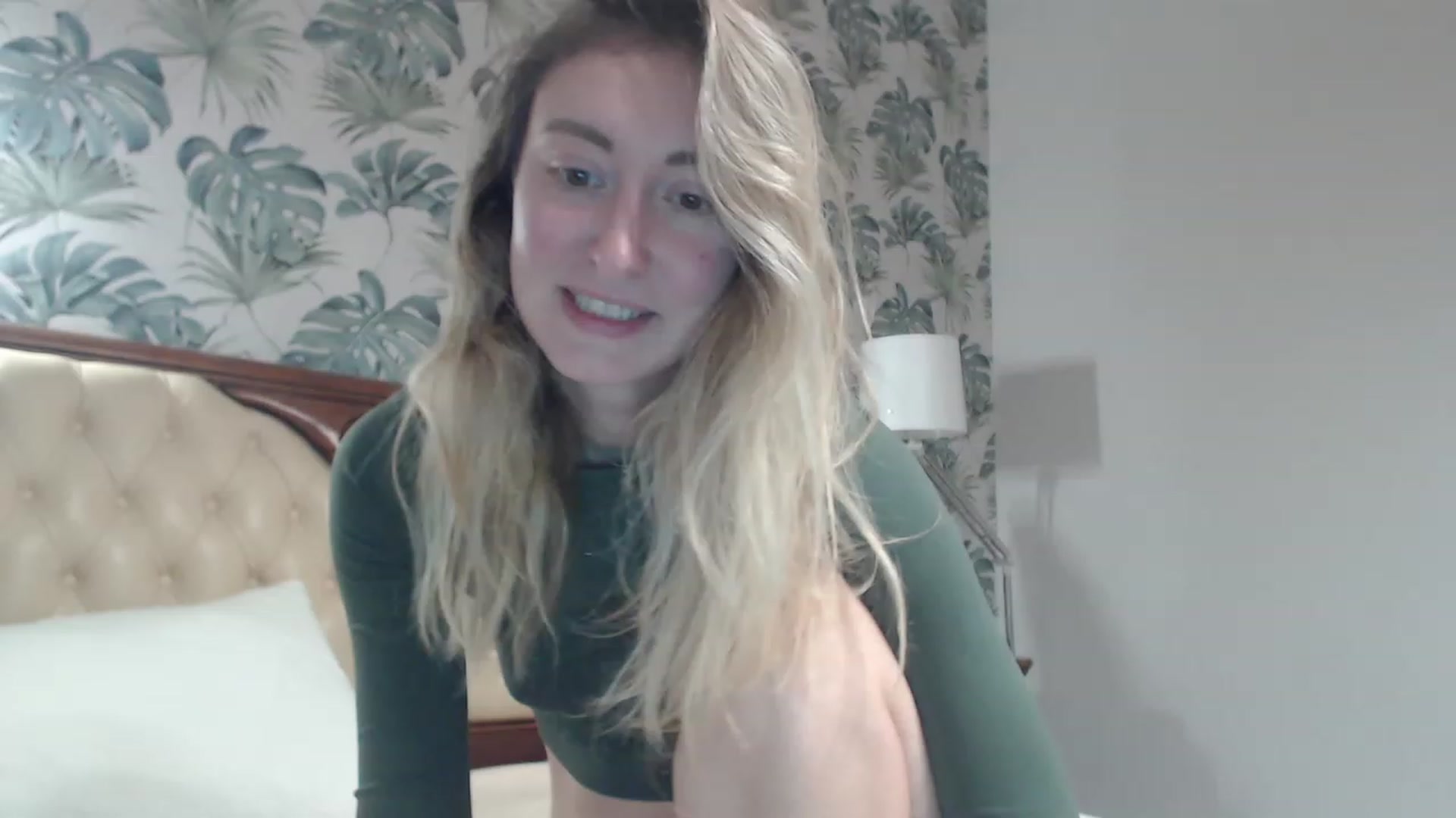 Gallery image thumbnail from Veronica_4u's myfreecams stream on, 10/23/2023, 16:04 image 7 of 20