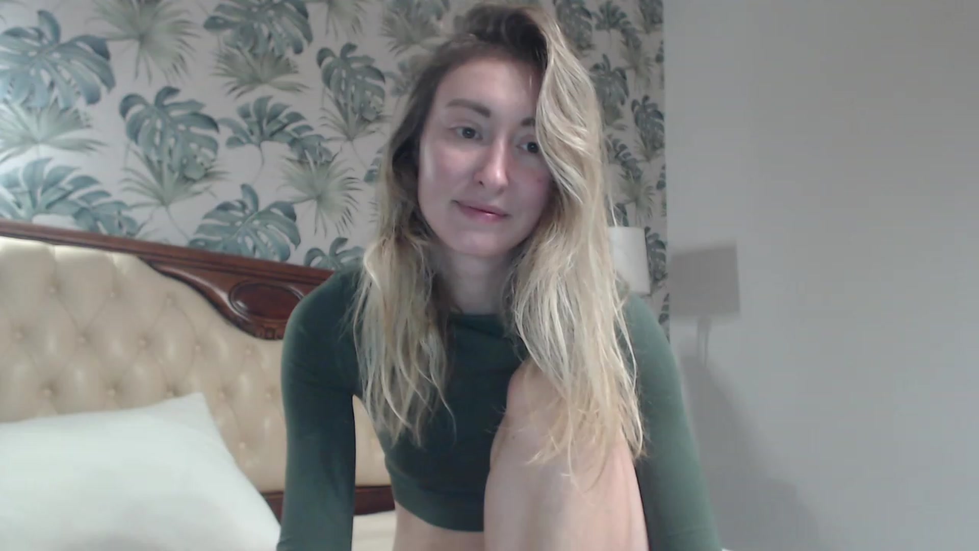 Gallery image thumbnail from Veronica_4u's myfreecams stream on, 10/23/2023, 16:04 image 14 of 20