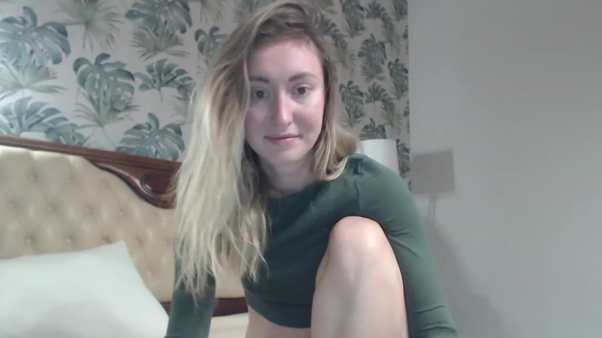 Gallery image thumbnail from Veronica_4u's myfreecams stream on, 10/23/2023, 16:04 image 18 of 20