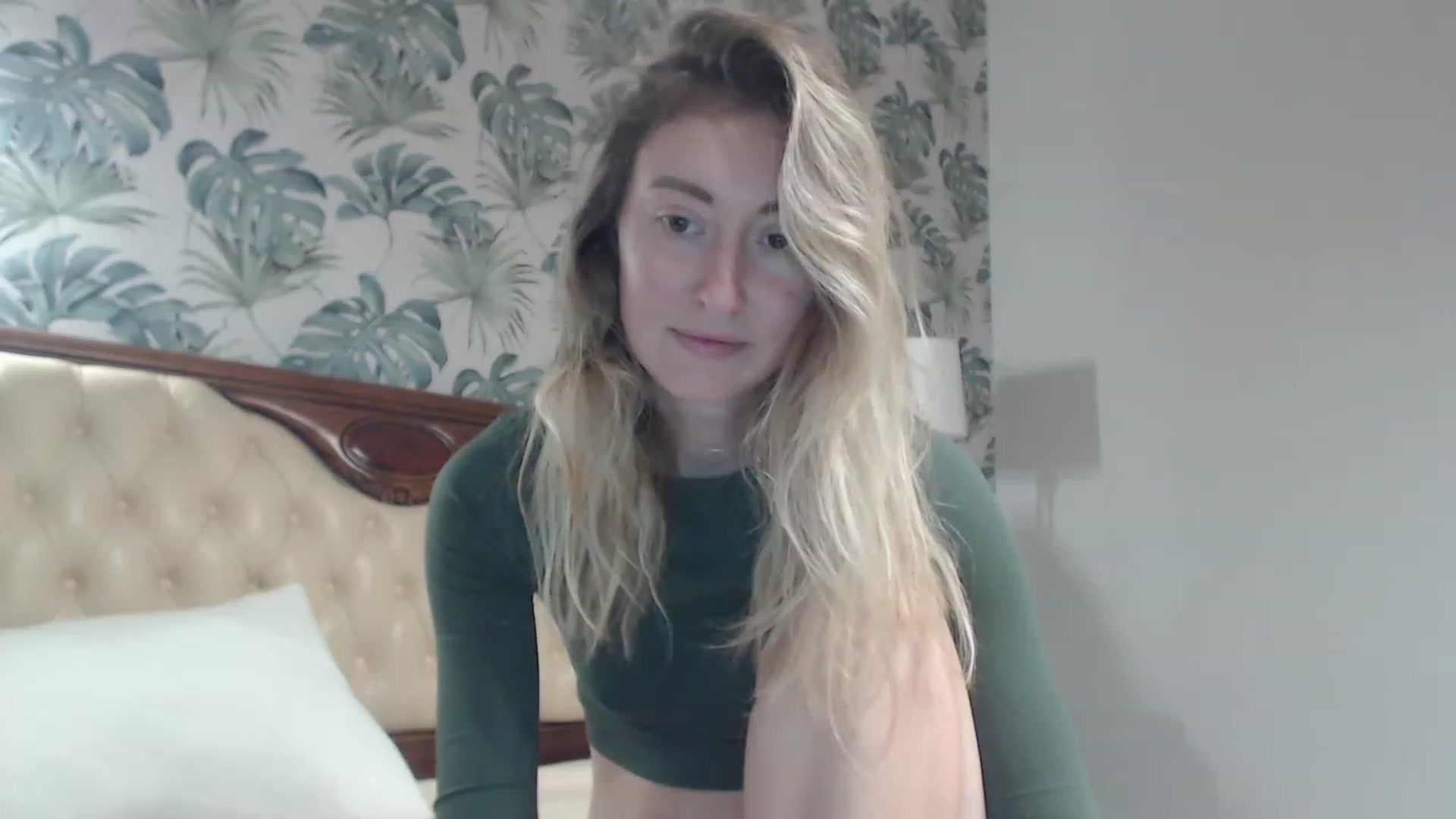 Gallery image thumbnail from Veronica_4u's myfreecams stream on, 10/23/2023, 16:04 image 10 of 20