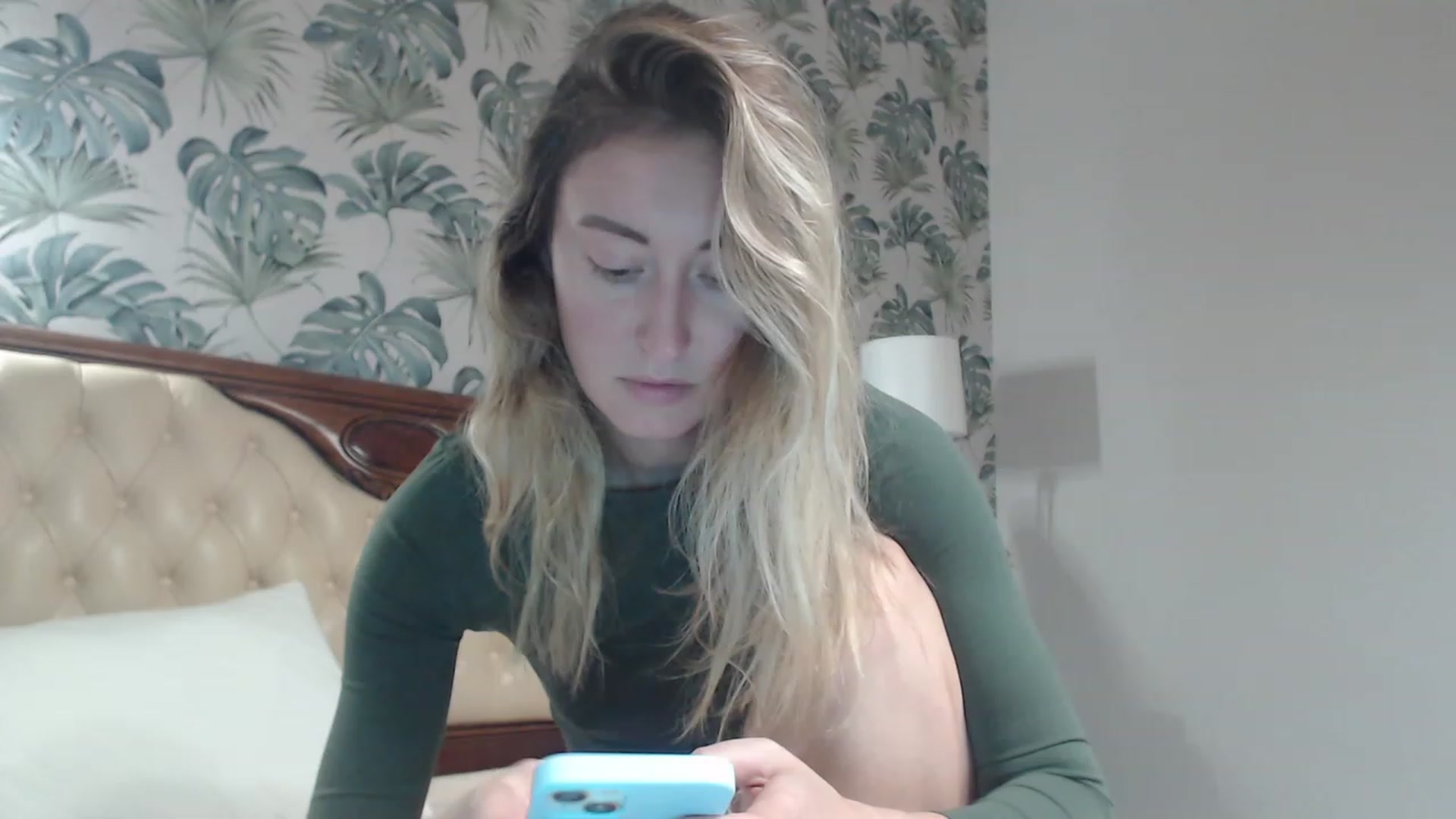 Gallery image thumbnail from Veronica_4u's myfreecams stream on, 10/23/2023, 16:04 image 1 of 20