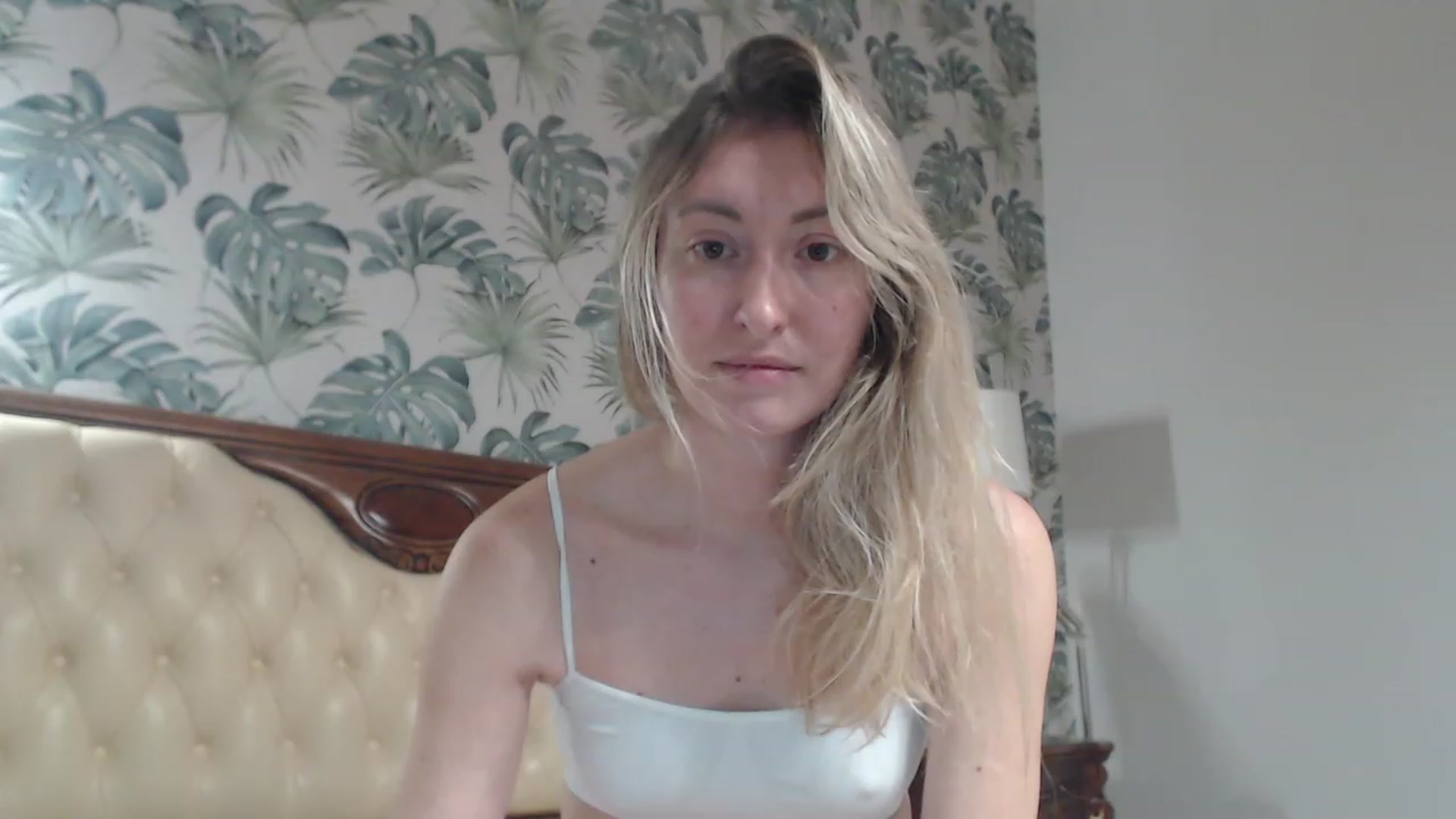 Gallery image thumbnail from Veronica_4u's myfreecams stream on, 10/28/2023, 16:23 image 19 of 20