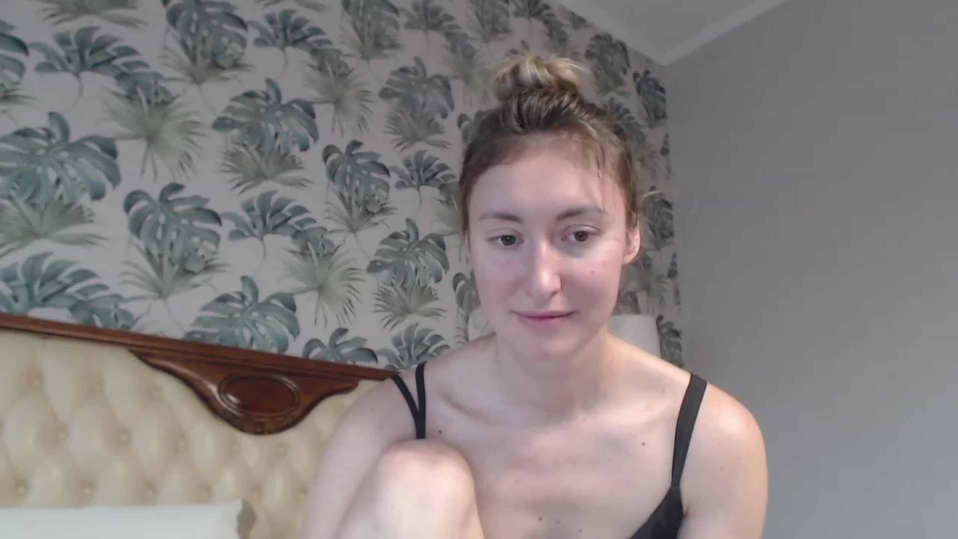Gallery image thumbnail from Veronica_4u's myfreecams stream on, 11/04/2023, 08:56 image 10 of 20
