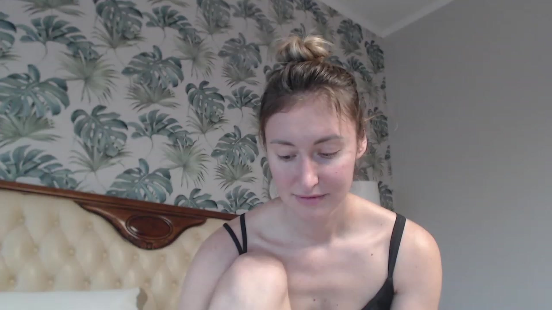 Gallery image thumbnail from Veronica_4u's myfreecams stream on, 11/04/2023, 08:56 image 12 of 20