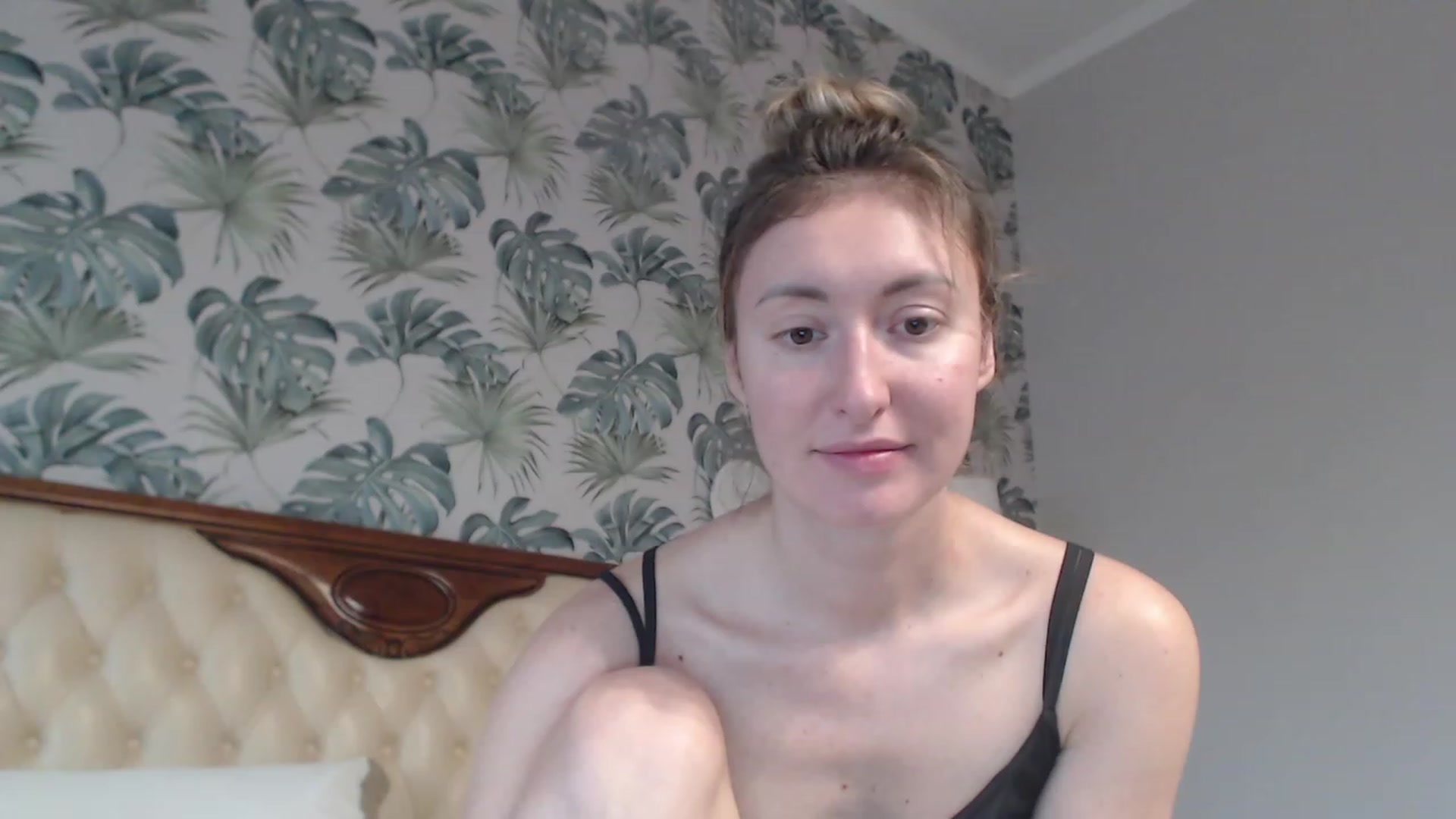 Gallery image thumbnail from Veronica_4u's myfreecams stream on, 11/04/2023, 08:56 image 8 of 20