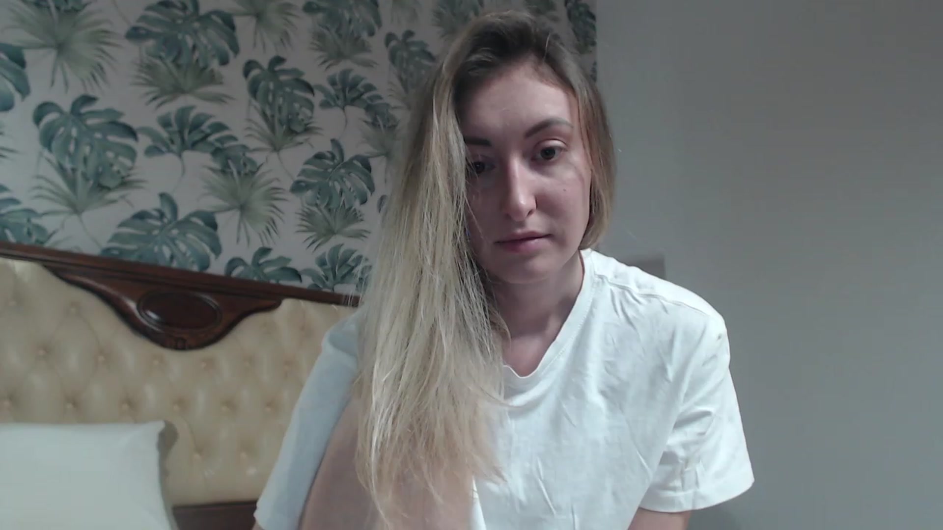 Gallery image thumbnail from Veronica_4u's myfreecams stream on, 11/09/2023, 18:09 image 12 of 20