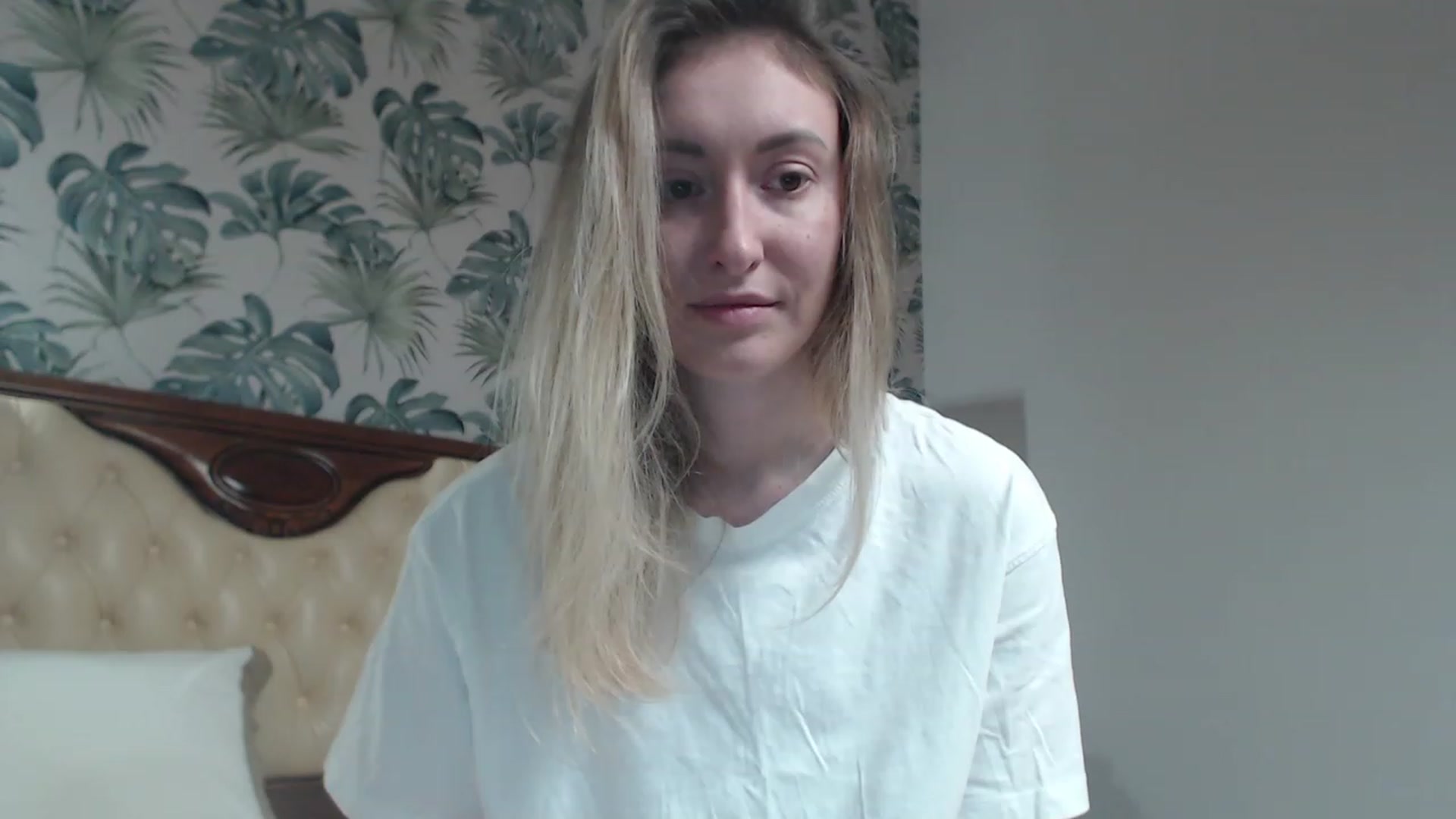 Gallery image thumbnail from Veronica_4u's myfreecams stream on, 11/09/2023, 18:09 image 17 of 20