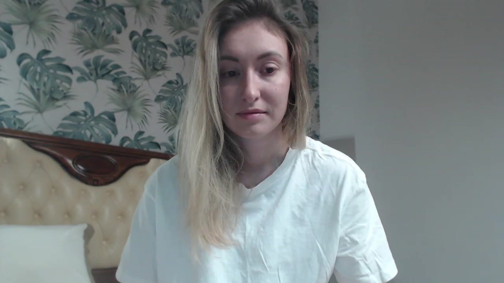 Gallery image thumbnail from Veronica_4u's myfreecams stream on, 11/09/2023, 18:09 image 15 of 20