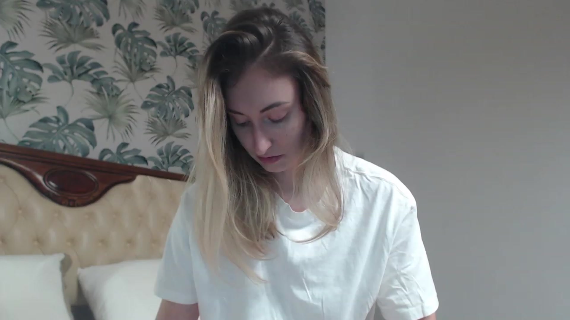 Gallery image thumbnail from Veronica_4u's myfreecams stream on, 11/10/2023, 16:10 image 2 of 20