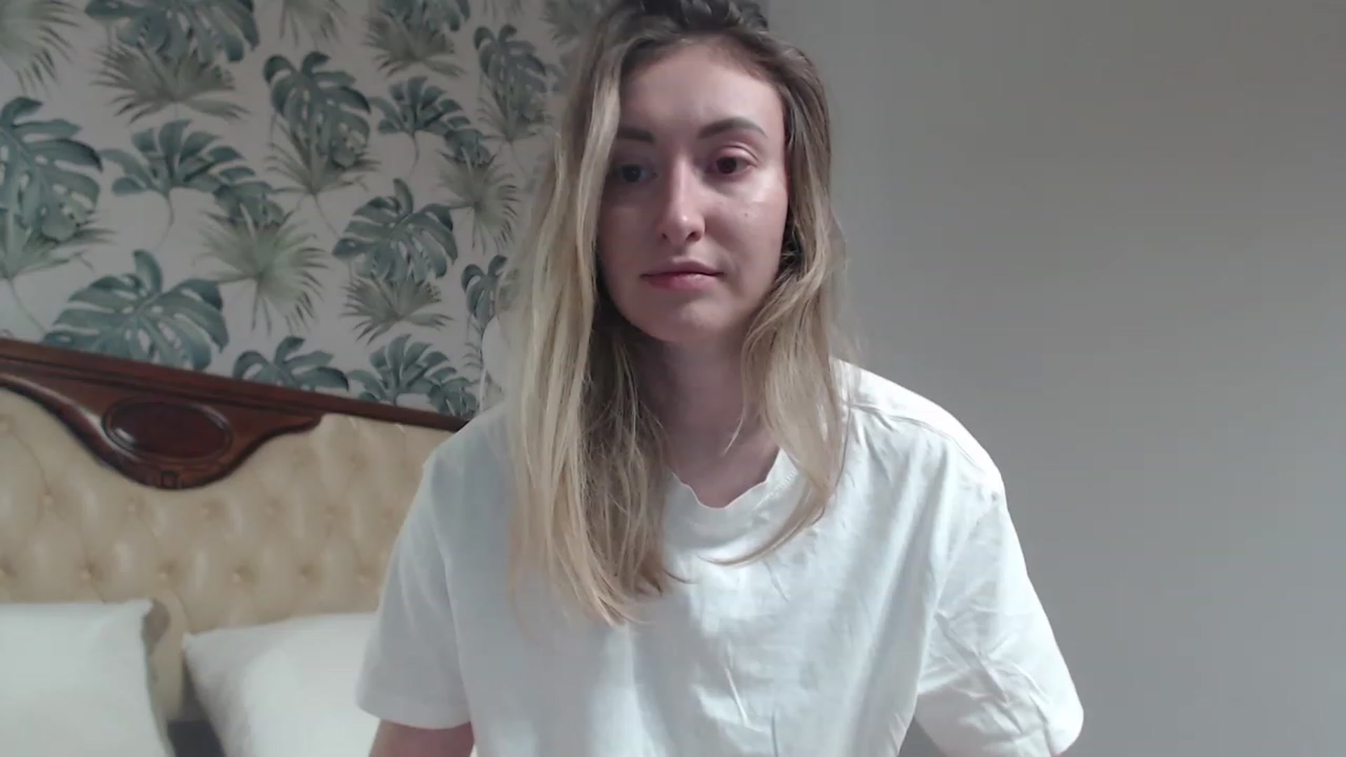 Gallery image thumbnail from Veronica_4u's myfreecams stream on, 11/10/2023, 16:10 image 3 of 20