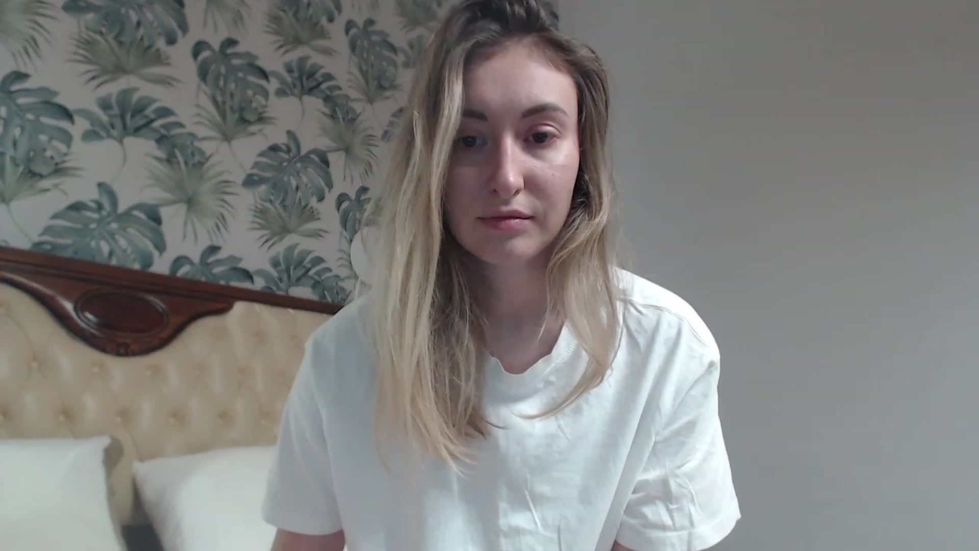 Gallery image thumbnail from Veronica_4u's myfreecams stream on, 11/10/2023, 16:10 image 4 of 20