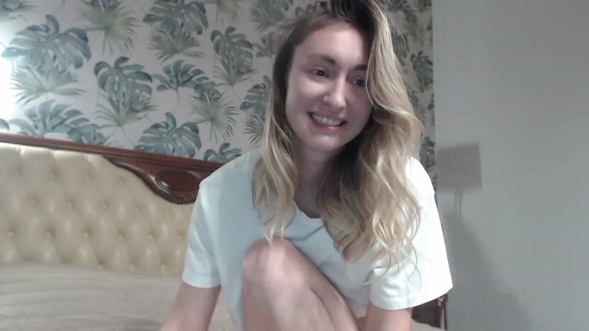Gallery image thumbnail from Veronica_4u's myfreecams stream on, 11/16/2023, 17:59 image 13 of 20