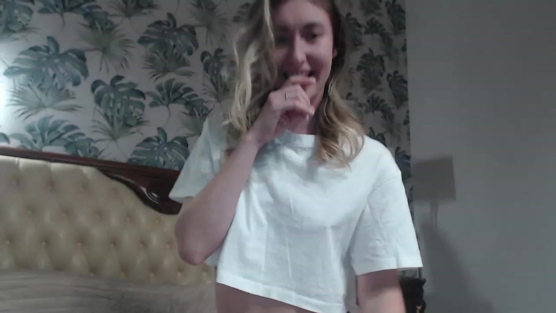 Gallery image thumbnail from Veronica_4u's myfreecams stream on, 11/16/2023, 17:59 image 5 of 20