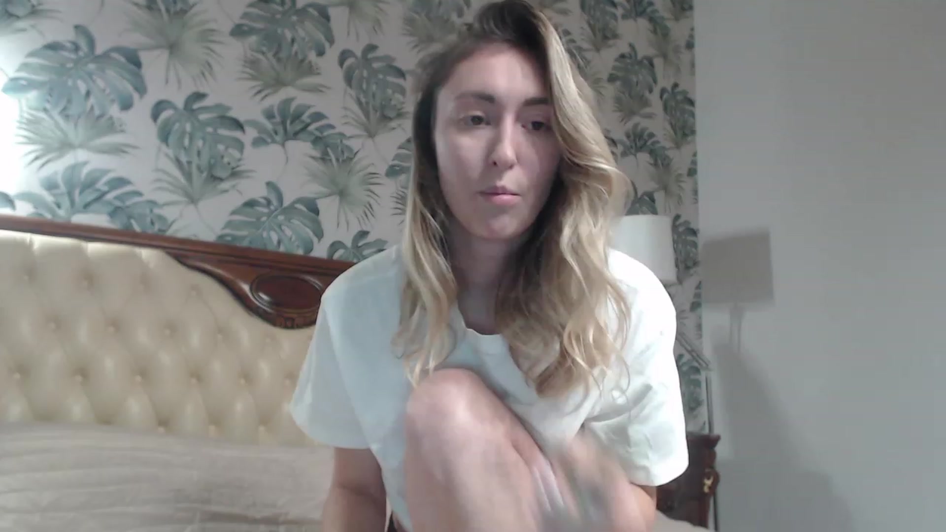 Gallery image thumbnail from Veronica_4u's myfreecams stream on, 11/16/2023, 17:59 image 15 of 20