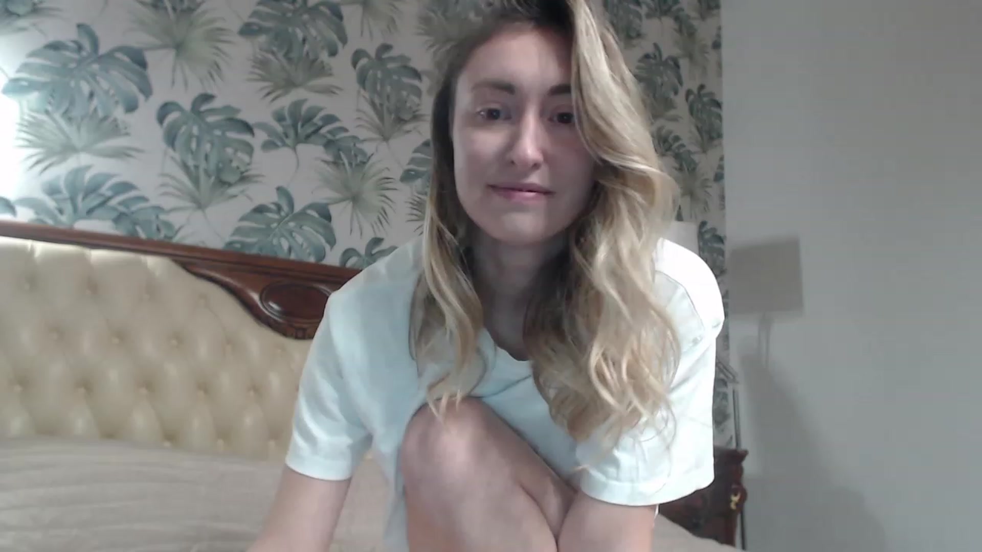 Gallery image thumbnail from Veronica_4u's myfreecams stream on, 11/16/2023, 17:59 image 14 of 20