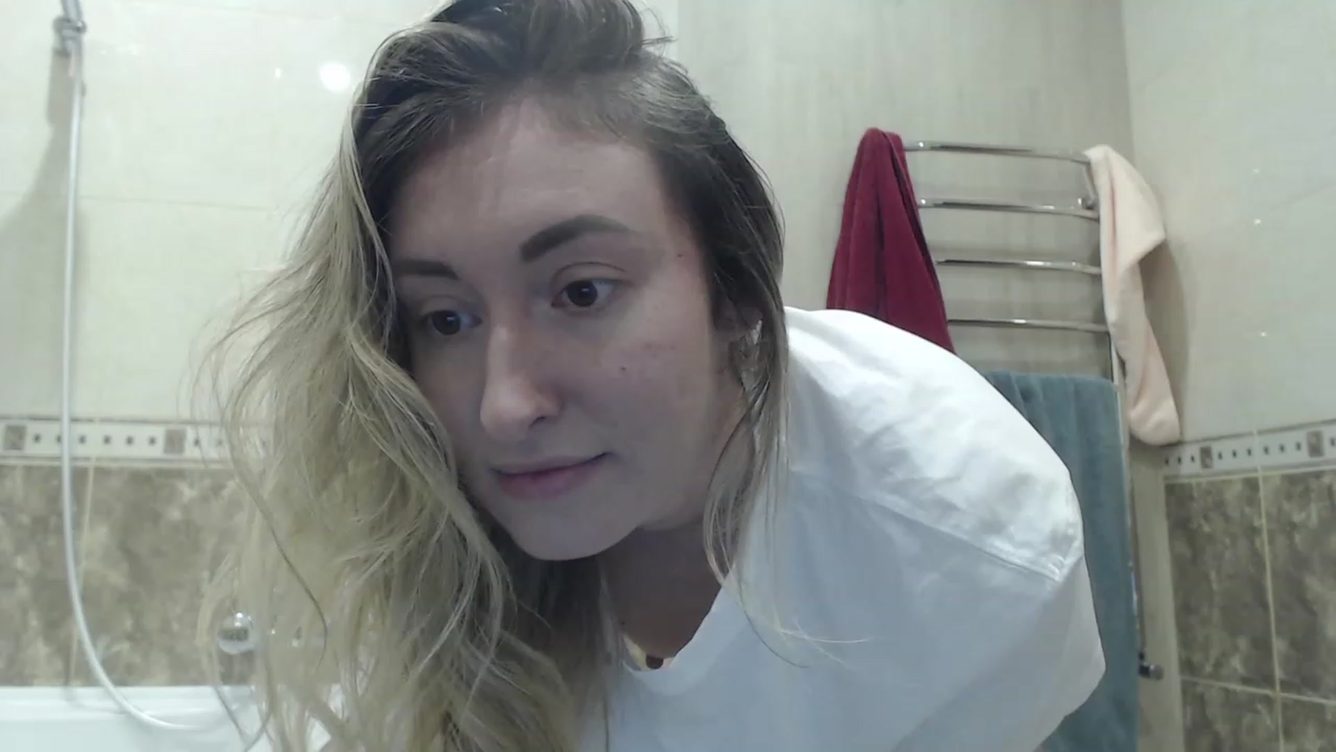 Gallery image thumbnail from Veronica_4u's myfreecams stream on, 11/16/2023, 17:59 image 20 of 20