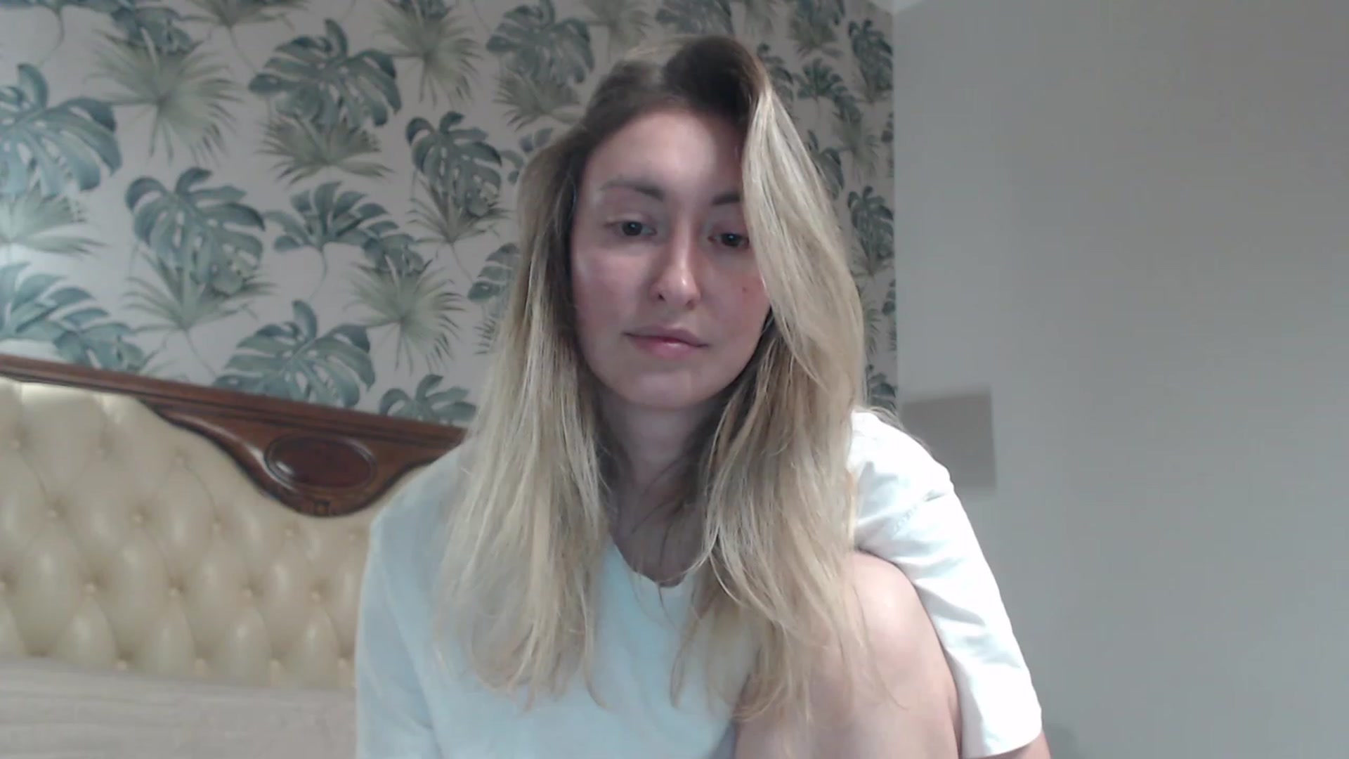 Gallery image thumbnail from Veronica_4u's myfreecams stream on, 11/17/2023, 17:40 image 6 of 20