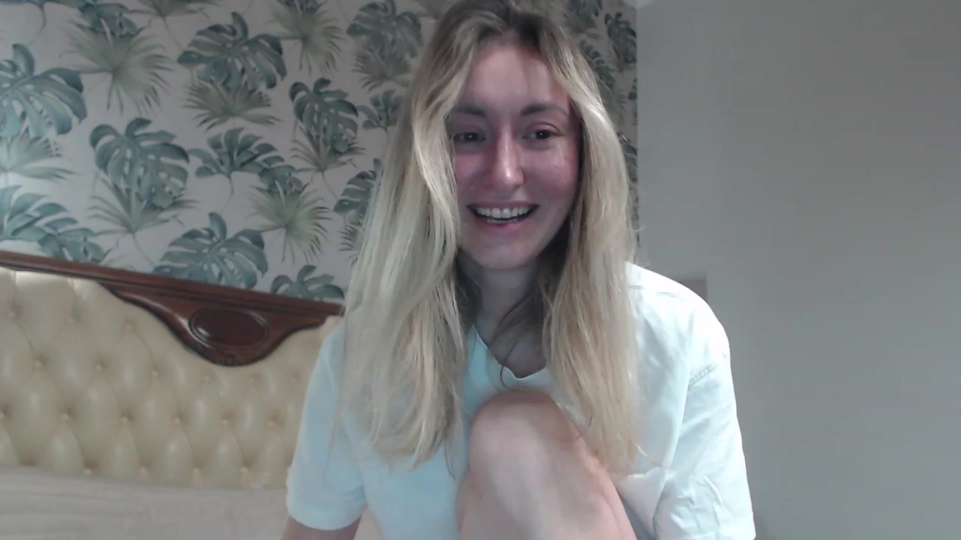 Gallery image thumbnail from Veronica_4u's myfreecams stream on, 11/17/2023, 17:40 image 1 of 20