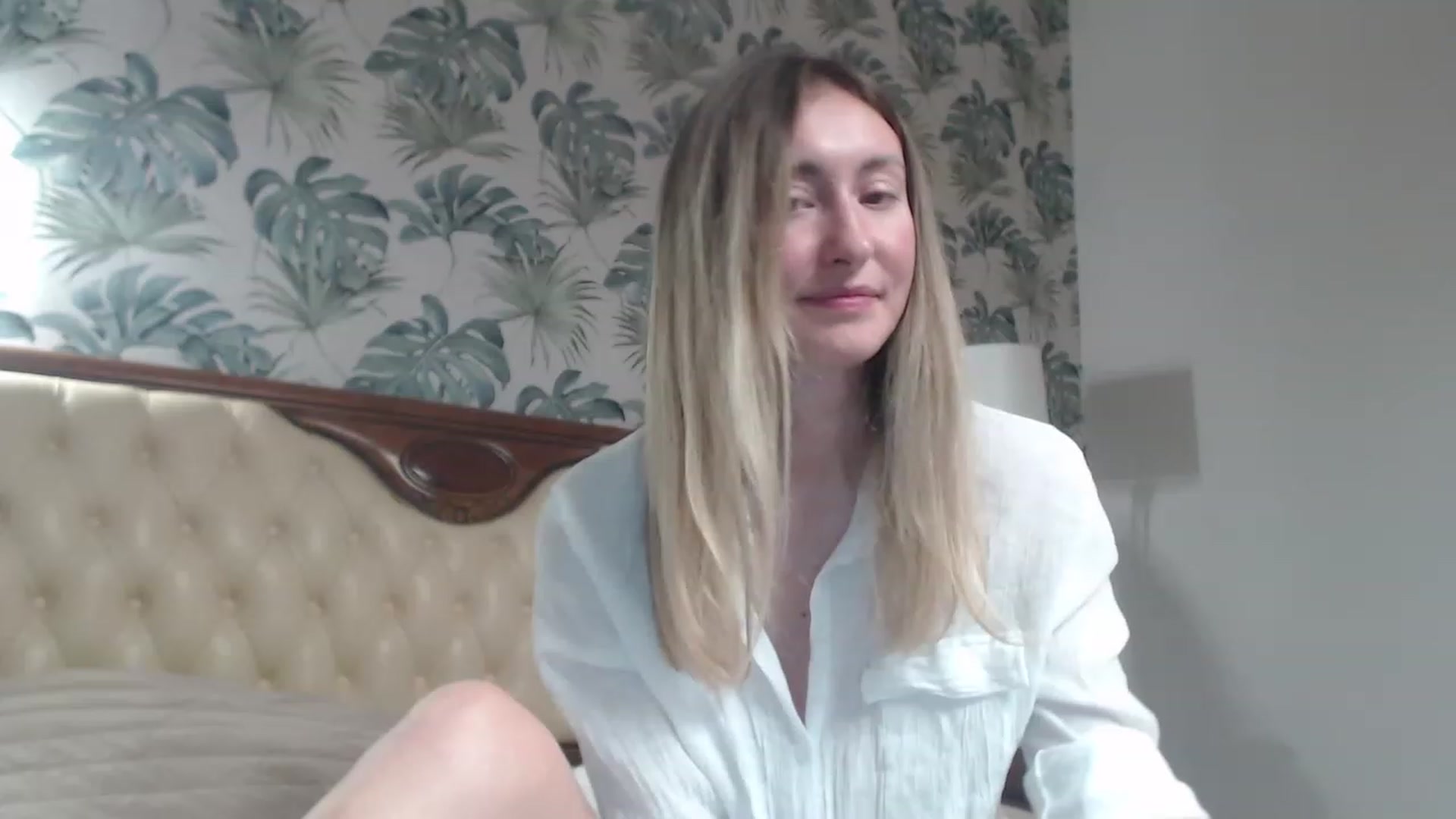 Gallery image thumbnail from Veronica_4u's myfreecams stream on, 11/20/2023, 17:27 image 8 of 20