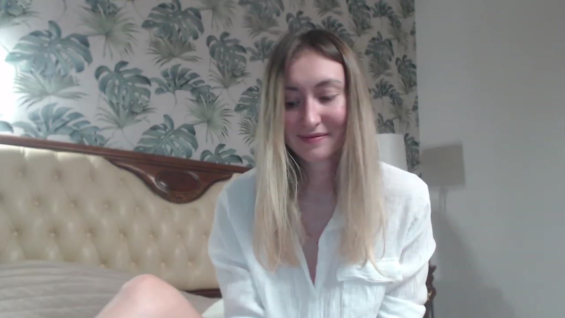 Gallery image thumbnail from Veronica_4u's myfreecams stream on, 11/20/2023, 17:27 image 13 of 20