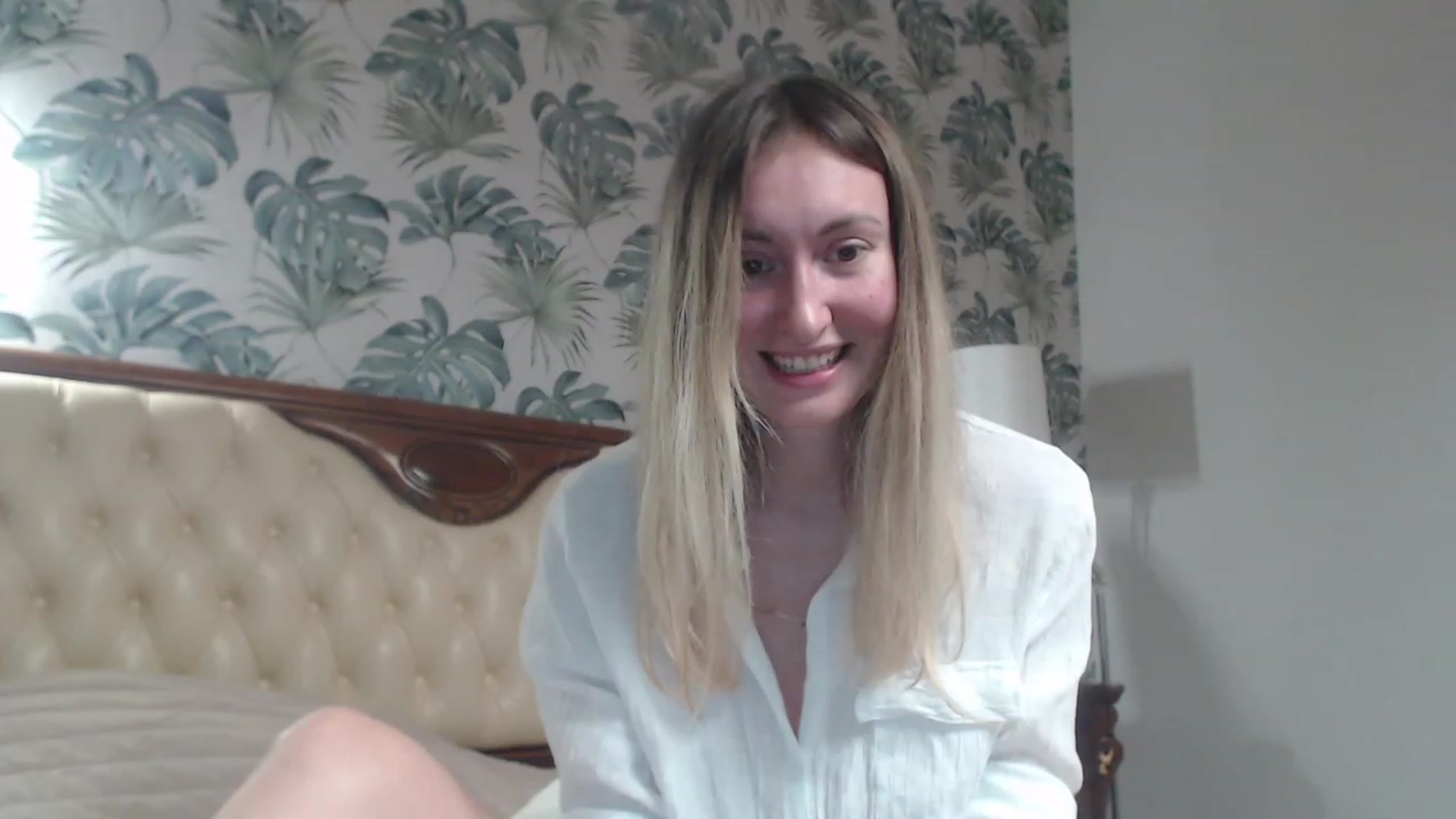 Gallery image thumbnail from Veronica_4u's myfreecams stream on, 11/20/2023, 17:27 image 10 of 20