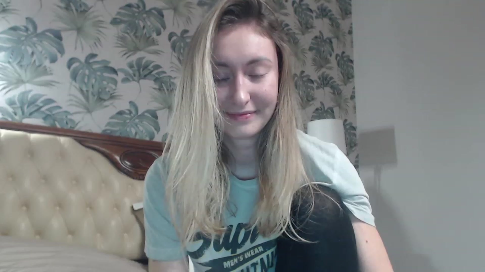 Gallery image thumbnail from Veronica_4u's myfreecams stream on, 12/01/2023, 16:29 image 13 of 20