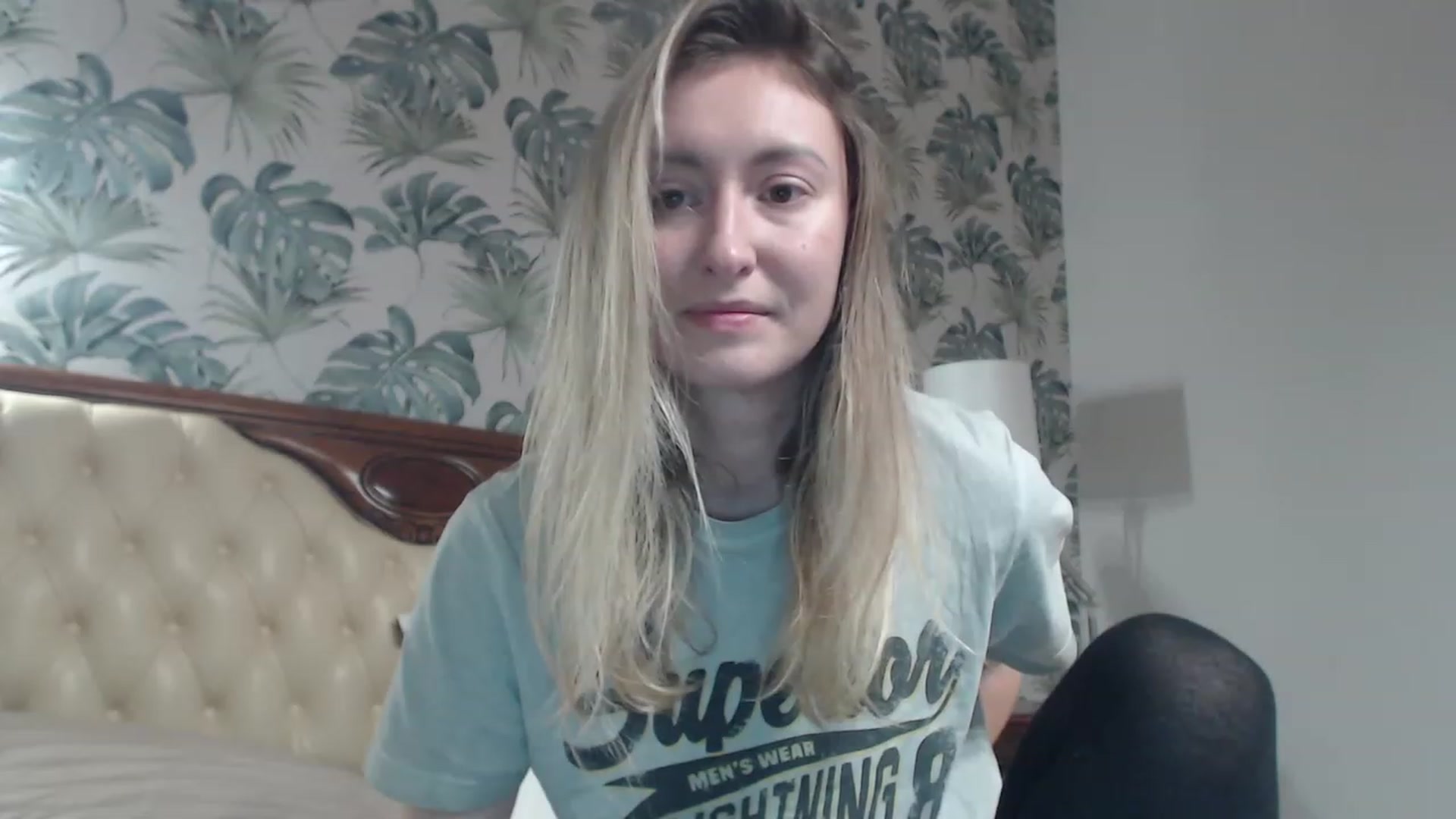 Gallery image thumbnail from Veronica_4u's myfreecams stream on, 12/01/2023, 16:29 image 18 of 20