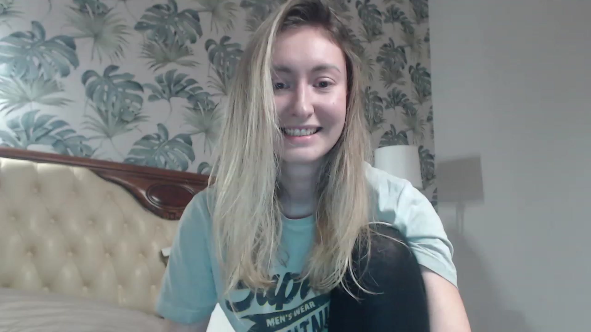 Gallery image thumbnail from Veronica_4u's myfreecams stream on, 12/01/2023, 16:29 image 14 of 20