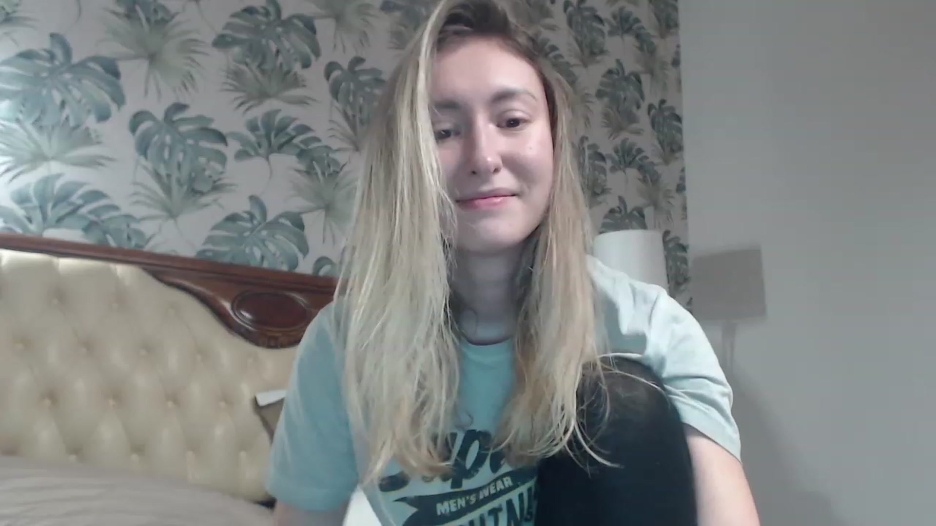 Gallery image thumbnail from Veronica_4u's myfreecams stream on, 12/01/2023, 16:29 image 15 of 20