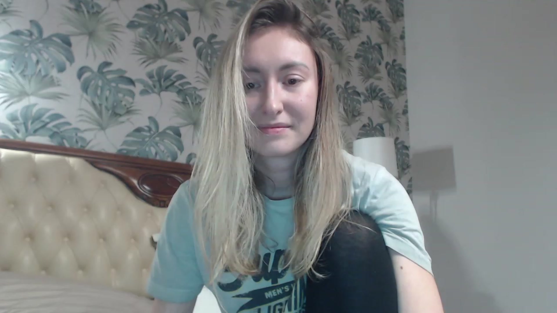 Gallery image thumbnail from Veronica_4u's myfreecams stream on, 12/01/2023, 16:29 image 16 of 20