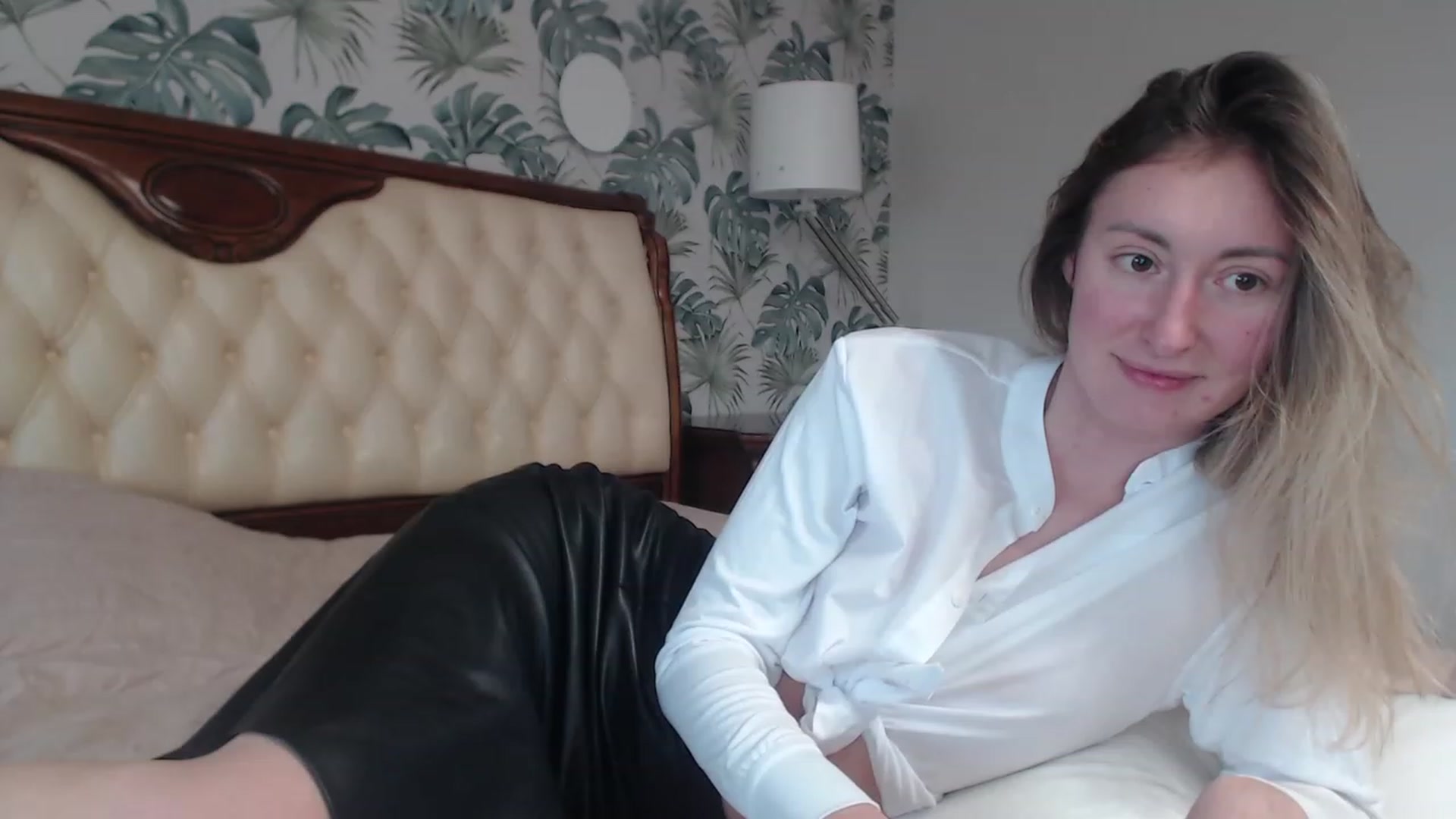 Gallery image thumbnail from Veronica_4u's myfreecams stream on, 12/03/2023, 13:39 image 3 of 20