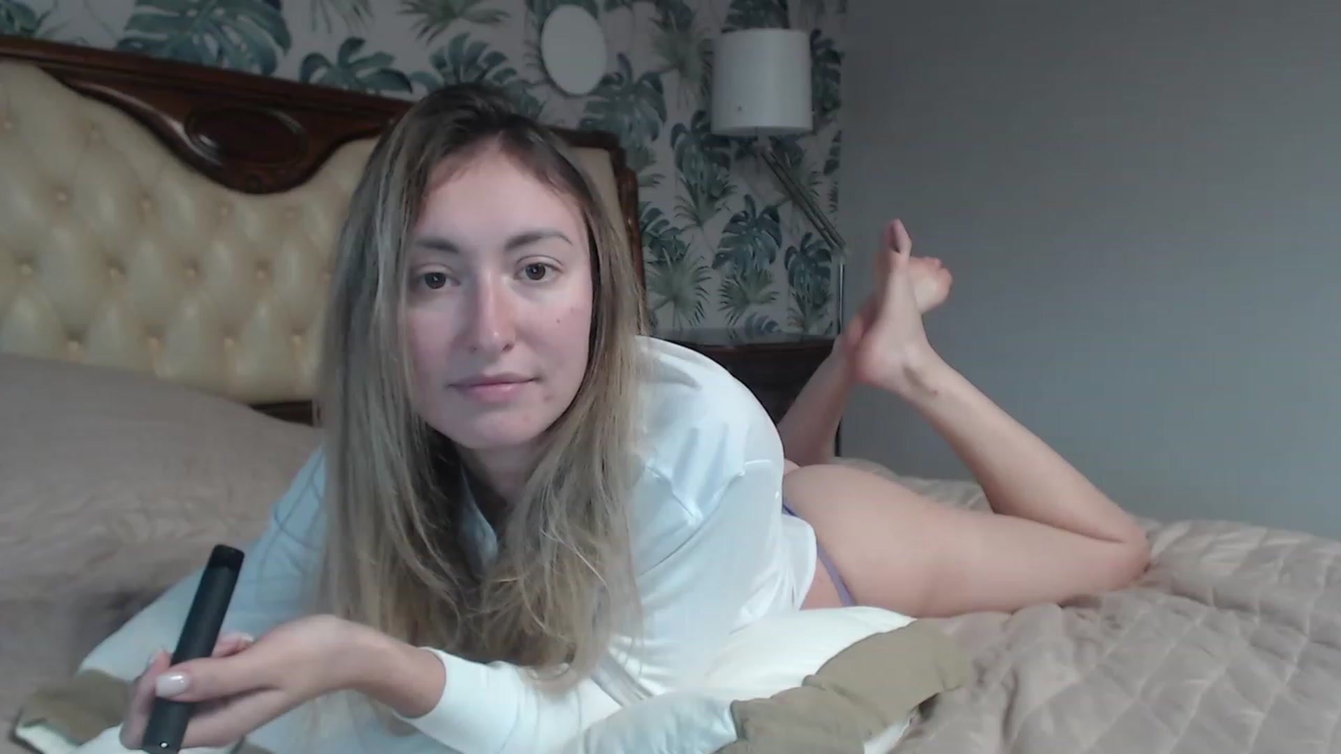 Gallery image thumbnail from Veronica_4u's myfreecams stream on, 12/03/2023, 13:39 image 17 of 20