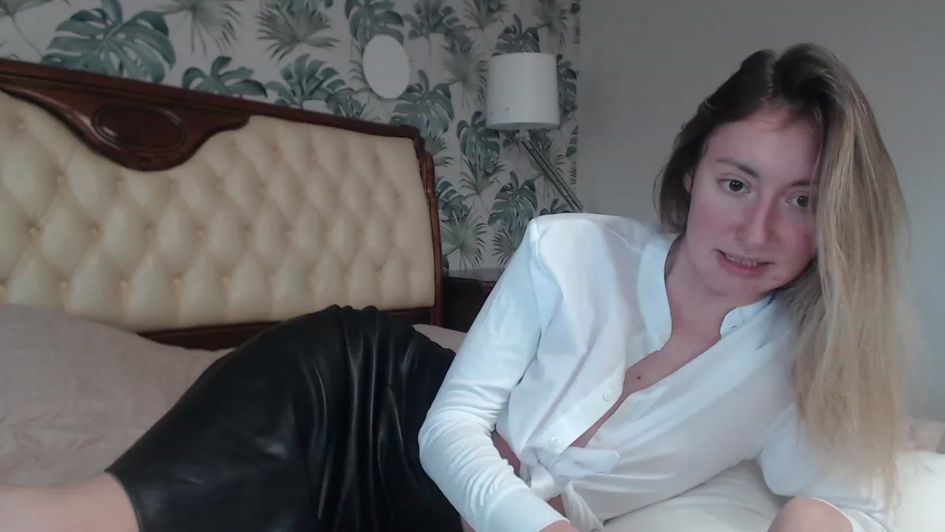 Gallery image thumbnail from Veronica_4u's myfreecams stream on, 12/03/2023, 13:39 image 4 of 20