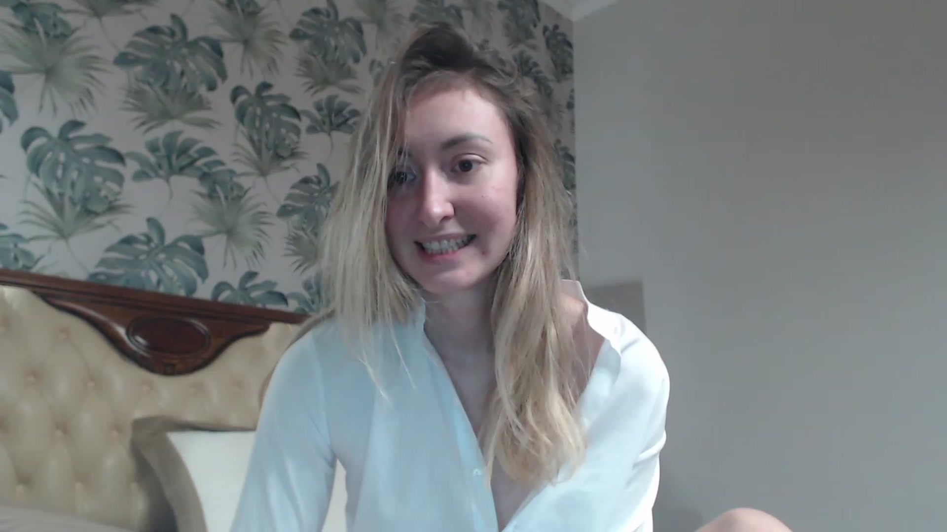 Gallery image thumbnail from Veronica_4u's myfreecams stream on, 12/03/2023, 15:46 image 6 of 20