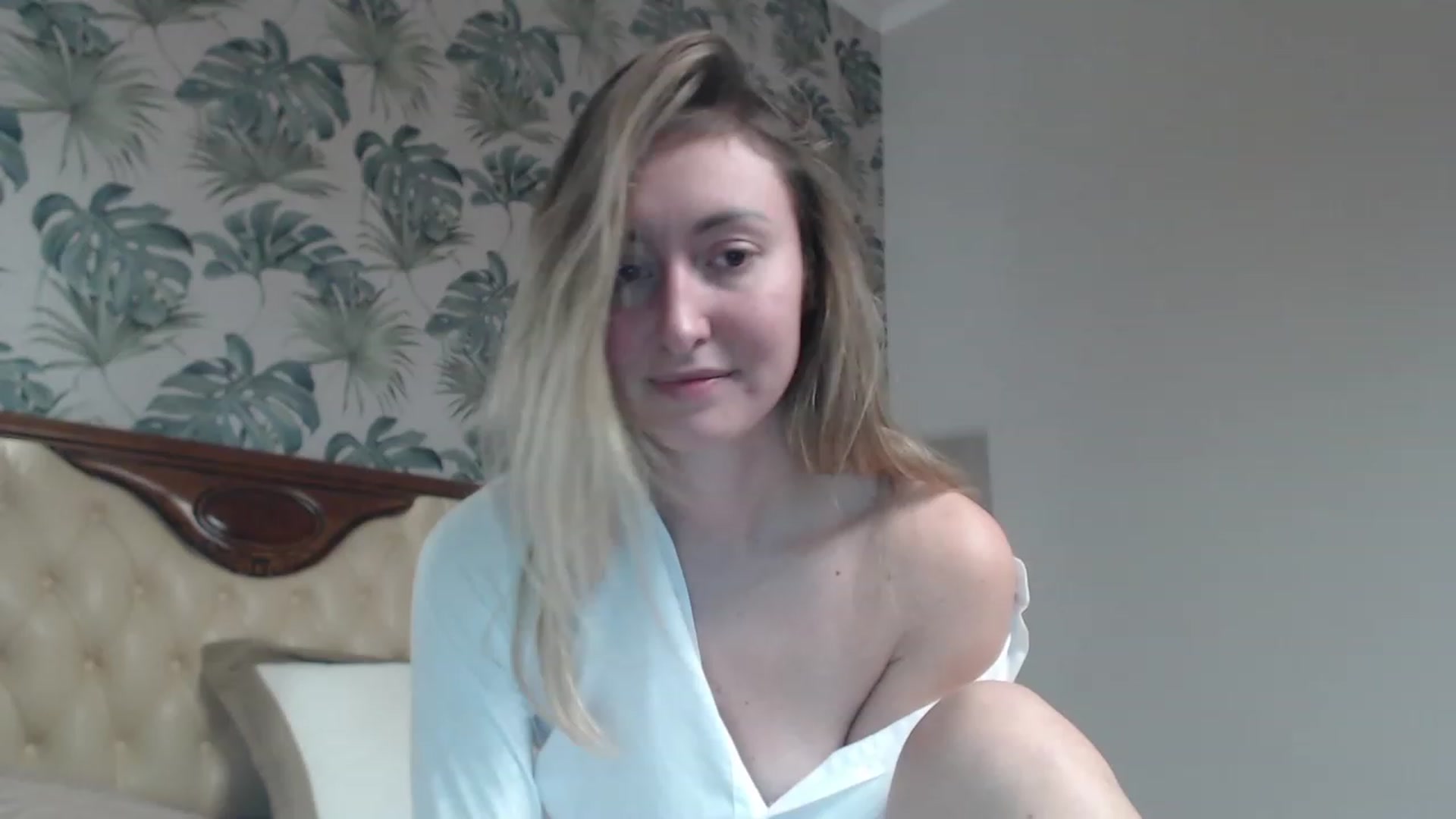 Gallery image thumbnail from Veronica_4u's myfreecams stream on, 12/03/2023, 15:46 image 8 of 20