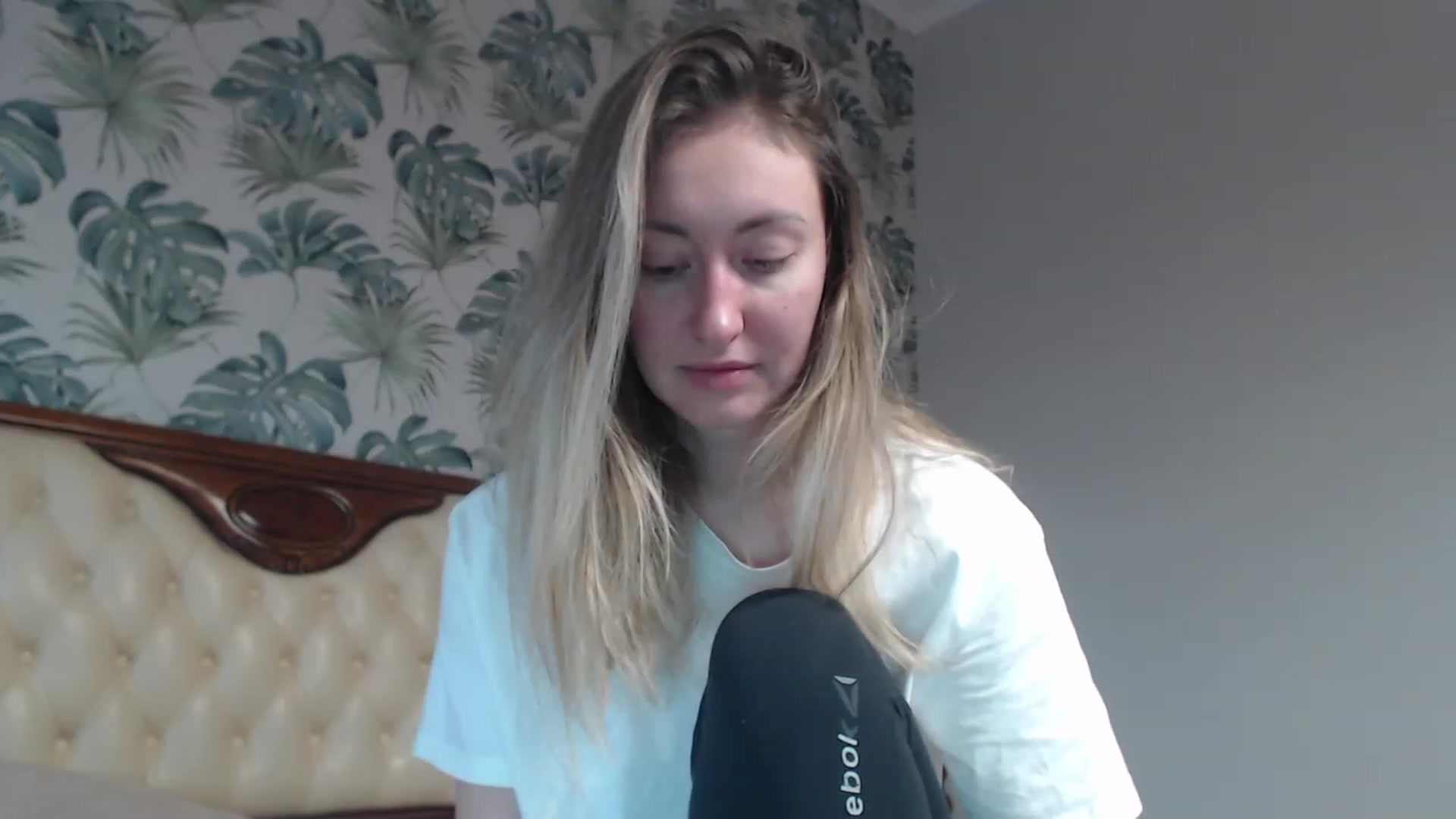 Gallery image thumbnail from Veronica_4u's myfreecams stream on, 12/04/2023, 07:46 image 14 of 20