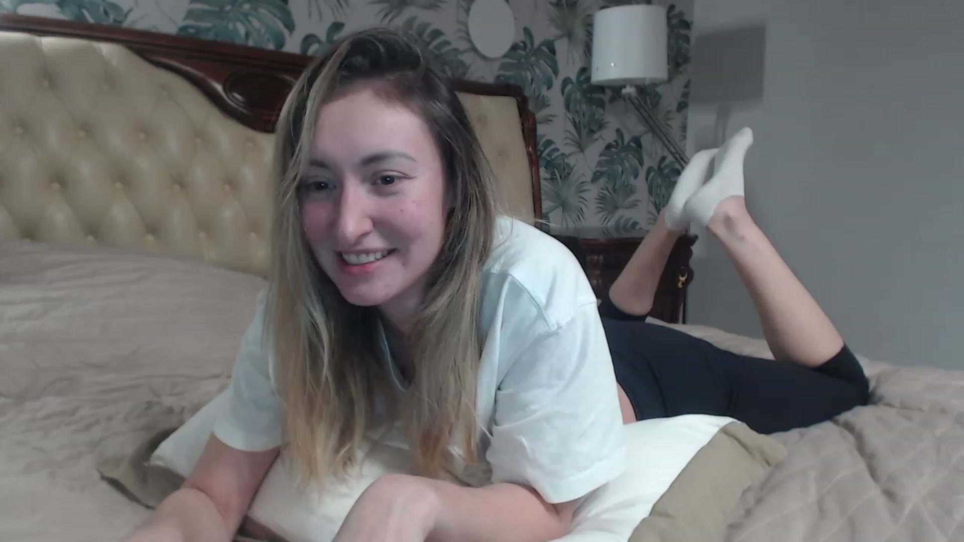 Gallery image thumbnail from Veronica_4u's myfreecams stream on, 12/04/2023, 17:35 image 1 of 20