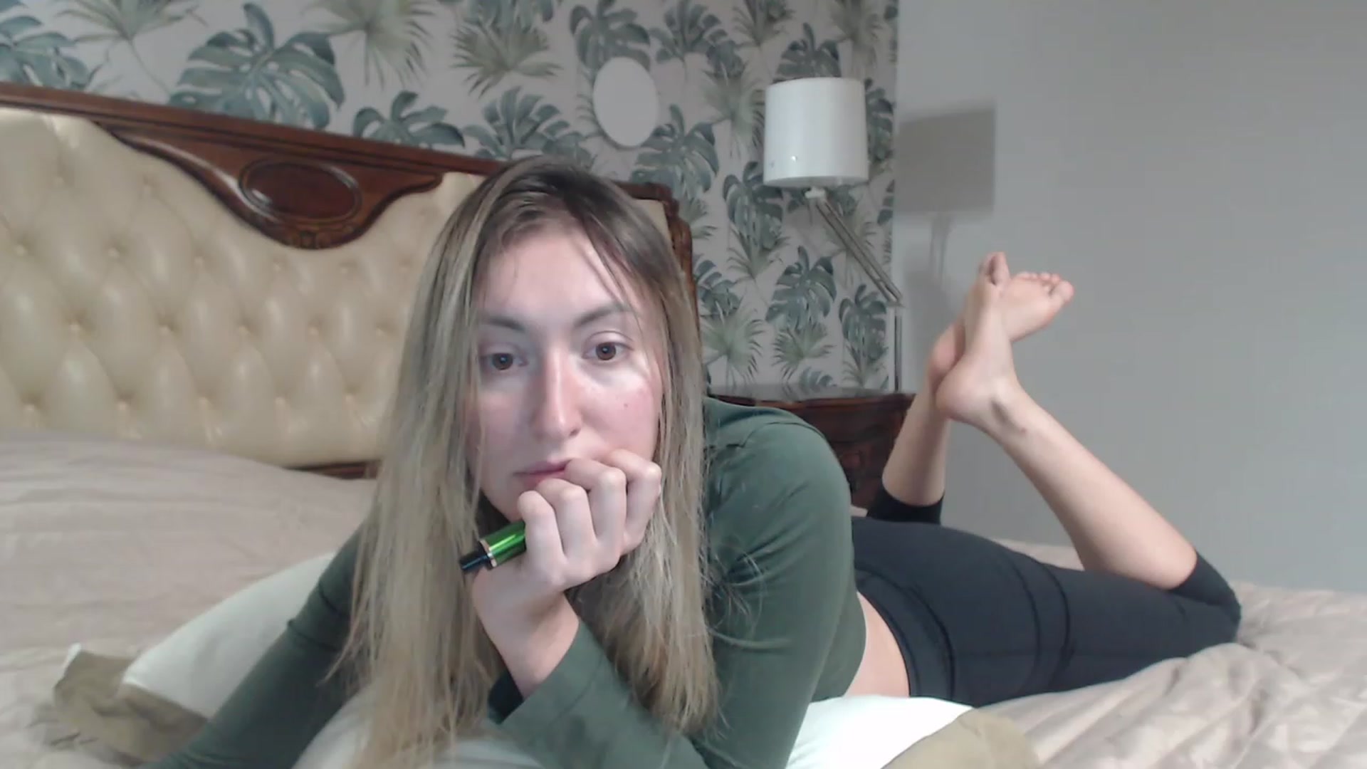 Gallery image thumbnail from Veronica_4u's myfreecams stream on, 12/06/2023, 18:40 image 5 of 20