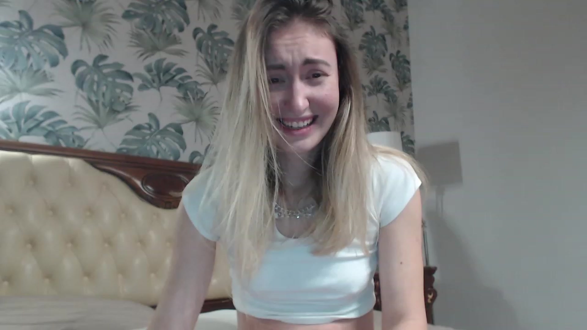 Gallery image thumbnail from Veronica_4u's myfreecams stream on, 12/10/2023, 18:35 image 5 of 20