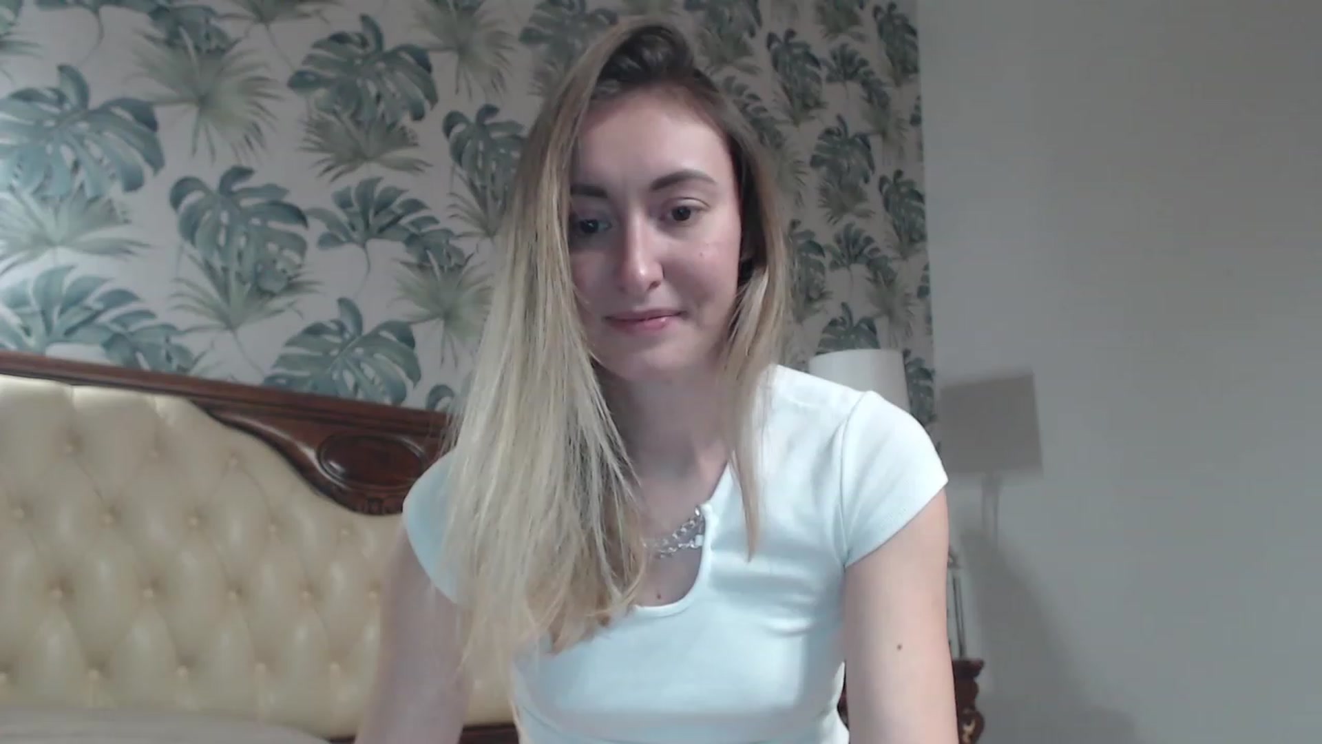 Gallery image thumbnail from Veronica_4u's myfreecams stream on, 12/10/2023, 18:35 image 3 of 20