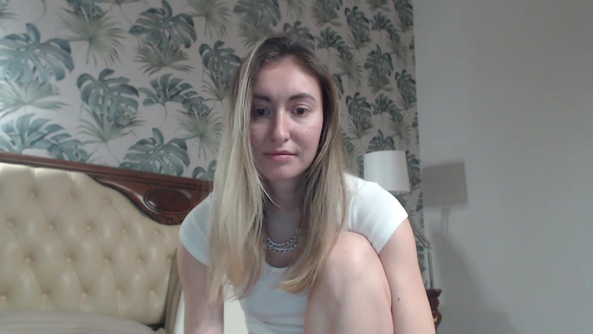Gallery image thumbnail from Veronica_4u's myfreecams stream on, 12/10/2023, 18:35 image 8 of 20