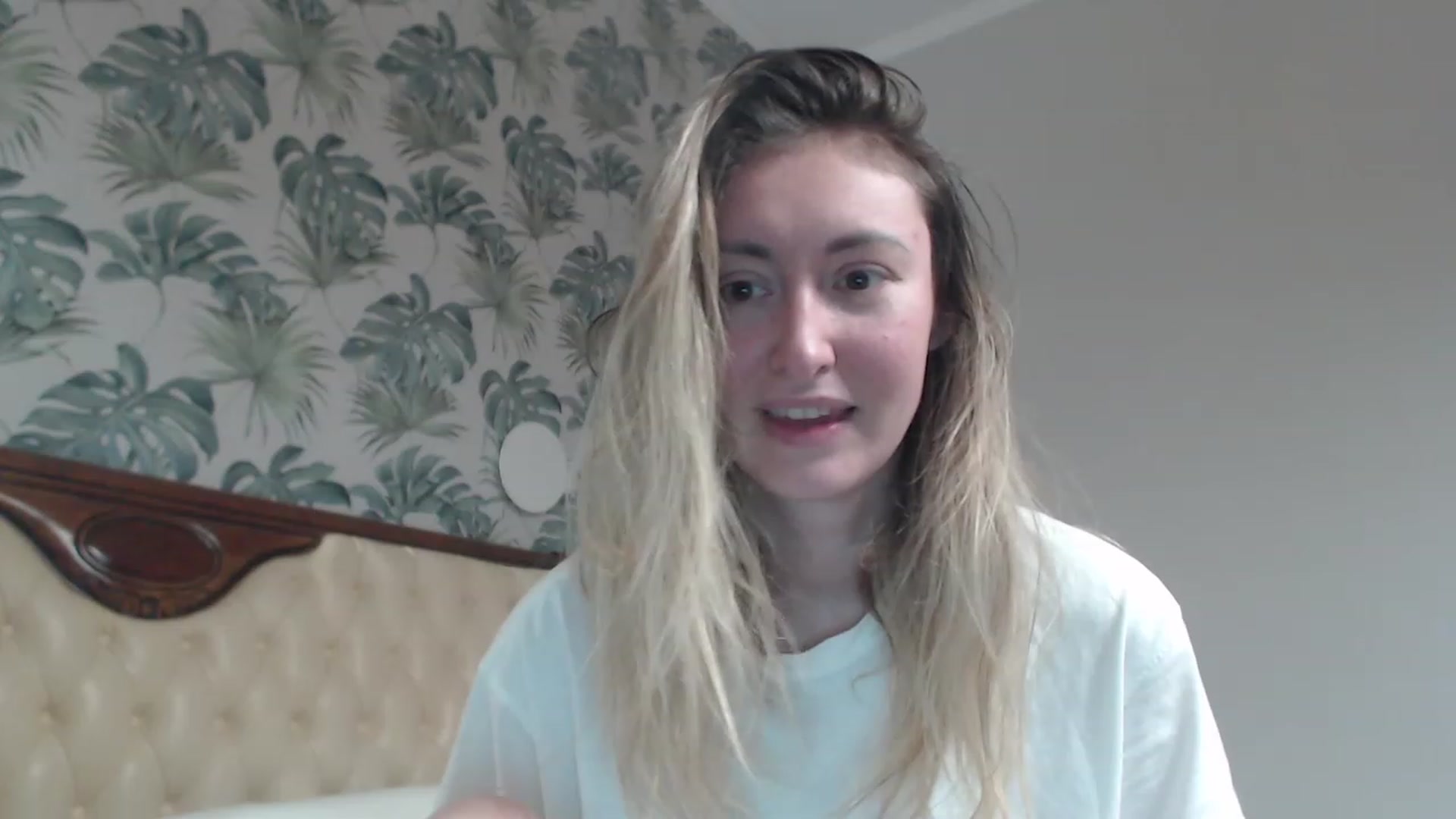 Gallery image thumbnail from Veronica_4u's myfreecams stream on, 12/16/2023, 16:39 image 9 of 20