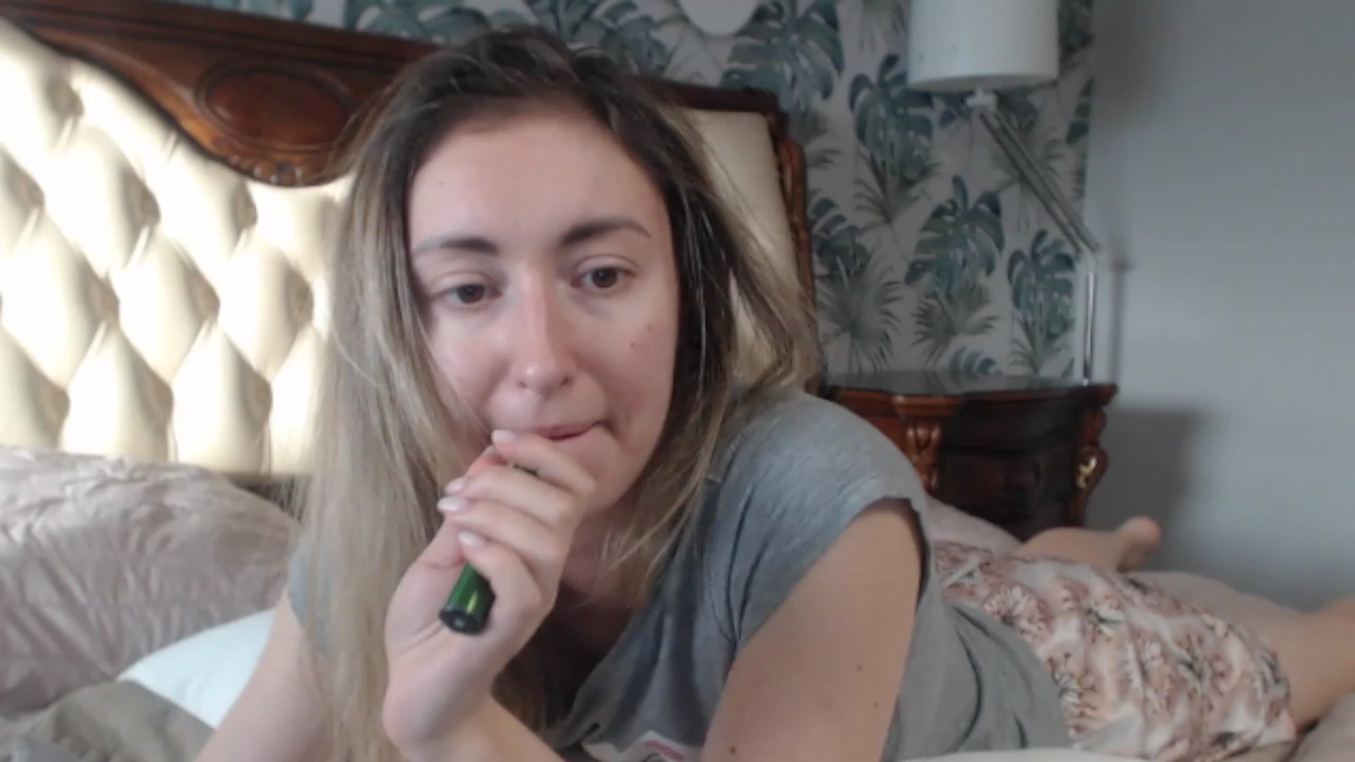 Gallery image thumbnail from Veronica_4u's myfreecams stream on, 12/27/2023, 07:15 image 19 of 20