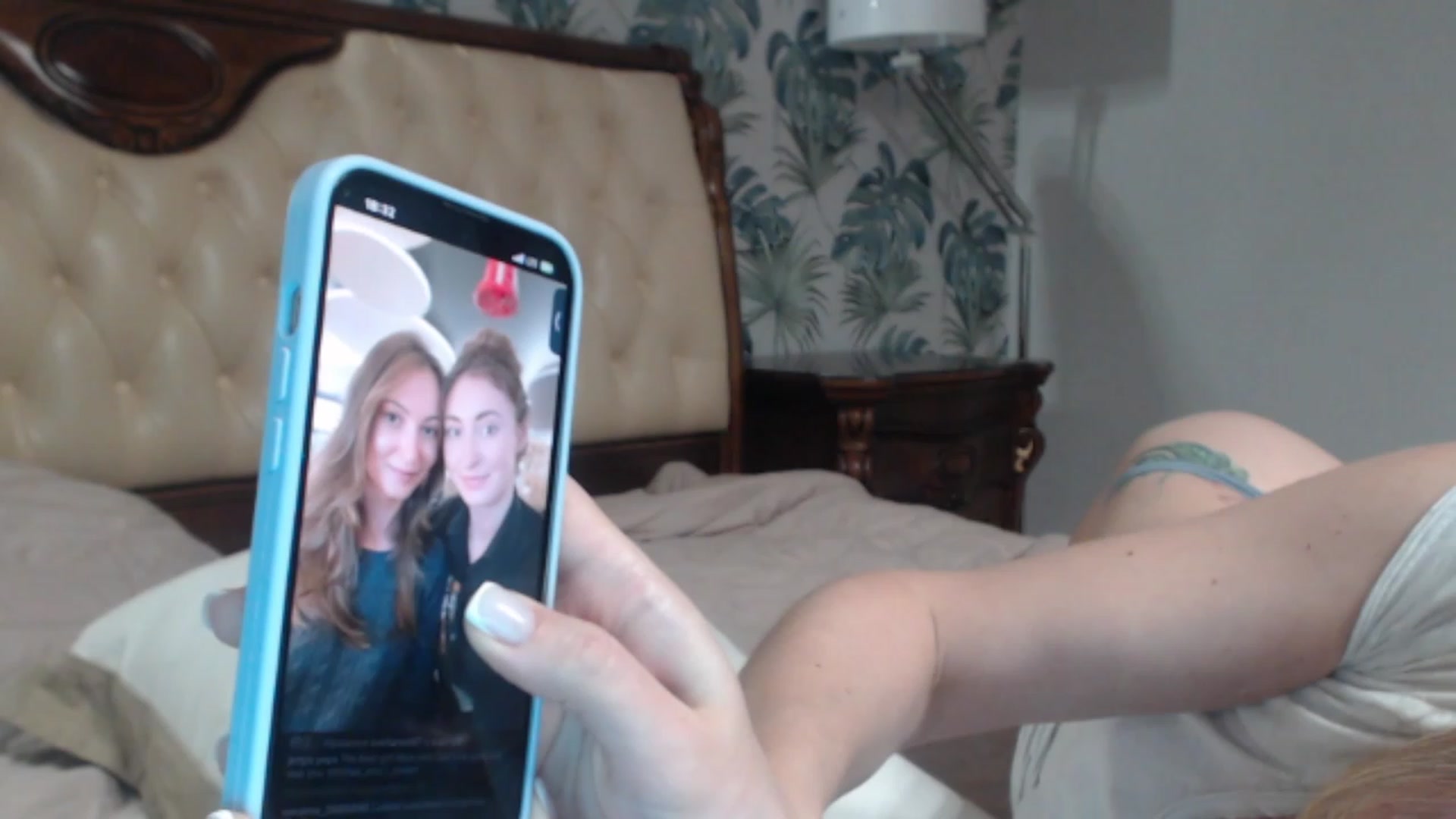 Gallery image thumbnail from Veronica_4u's myfreecams stream on, 12/28/2023, 16:45 image 13 of 20