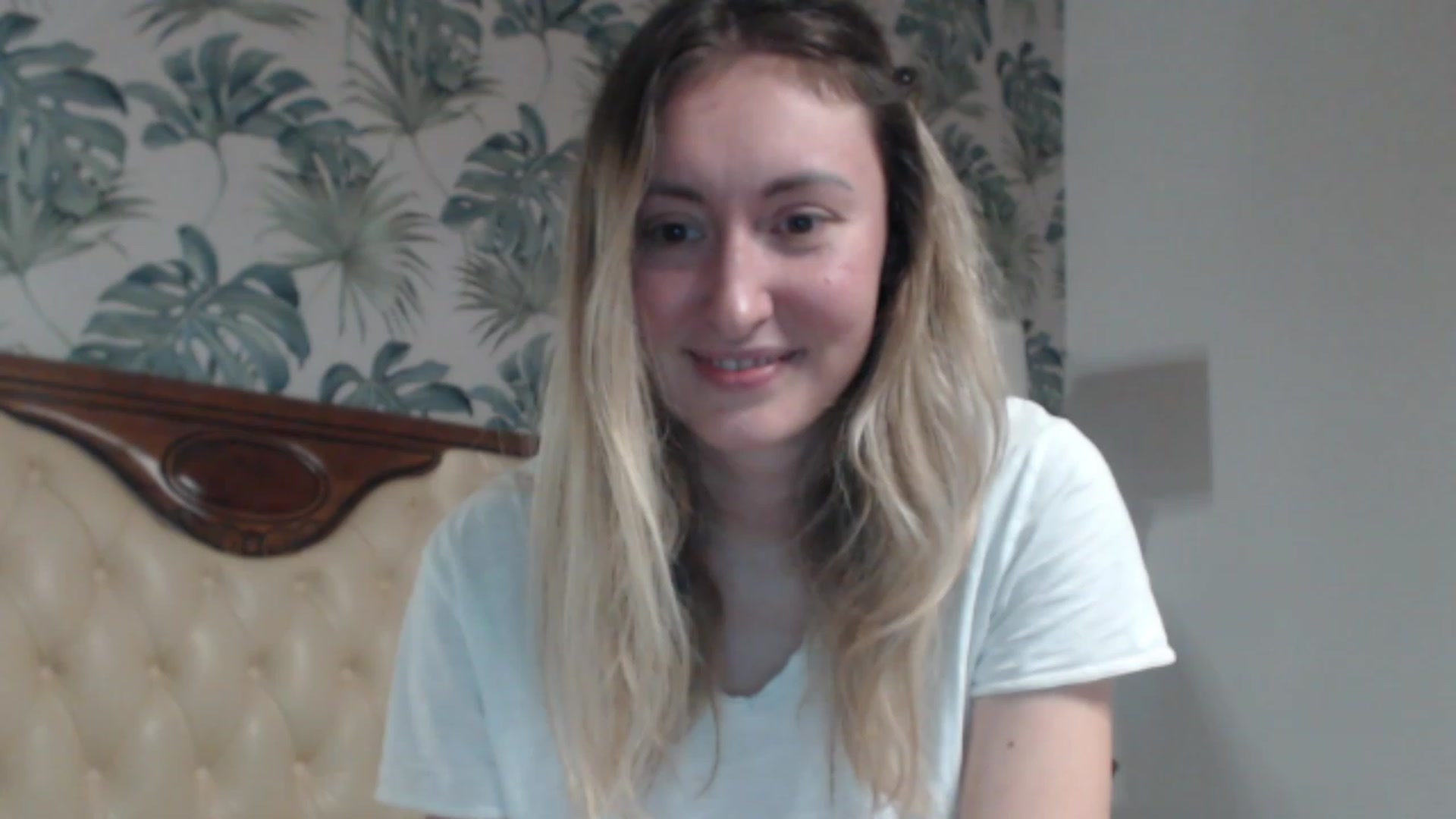Gallery image thumbnail from Veronica_4u's myfreecams stream on, 12/29/2023, 18:27 image 16 of 20
